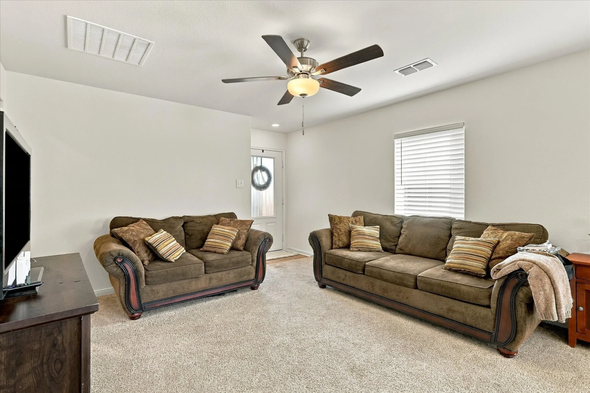 Single Family Residence For Sale in Denton County , 14017 Golden Valley Road, Ponder, Texas 76259, 3 Bedroom, 2 Bathroom, 2 Garage spaces, 1,084 Sqft, built in 2024, mls#21389873, Real Estate Agent in Ponder, Homes For Sale in Denton county, Homes For Sale in Ponder, Realtor in Ponder Texas, Real Estate Brokerage Independent Realty Texas, Luminita Cordes Realtor