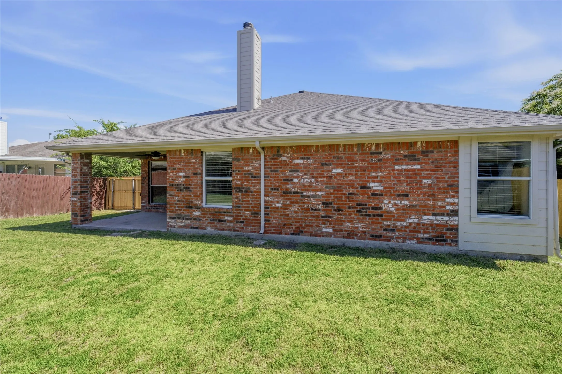 Single Family Residence For Rent in Kaufman County , 2024 Preston Trail, Forney, Texas 75126, 4 Bedroom, 2 Bathroom, 2 Garage spaces, 1,998 Sqft, built in 2006, mls#21390161, Real Estate Agent in Forney, Homes For Rent in Kaufman county, Homes For Rent in Forney, Realtor in Forney Texas, Real Estate Brokerage Independent Realty Texas, Luminita Cordes Realtor