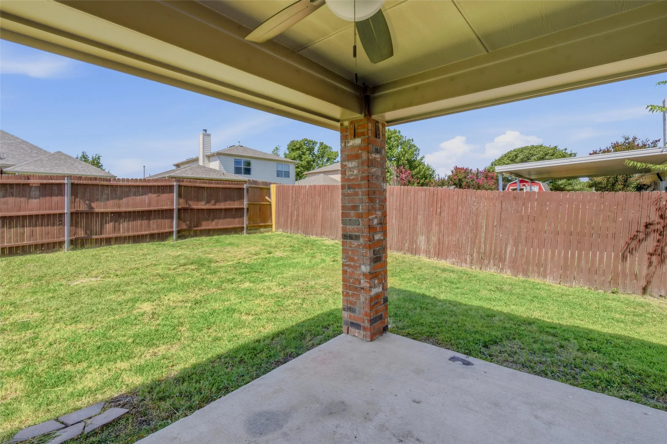 Single Family Residence For Rent in Kaufman County , 2024 Preston Trail, Forney, Texas 75126, 4 Bedroom, 2 Bathroom, 2 Garage spaces, 1,998 Sqft, built in 2006, mls#21390161, Real Estate Agent in Forney, Homes For Rent in Kaufman county, Homes For Rent in Forney, Realtor in Forney Texas, Real Estate Brokerage Independent Realty Texas, Luminita Cordes Realtor
