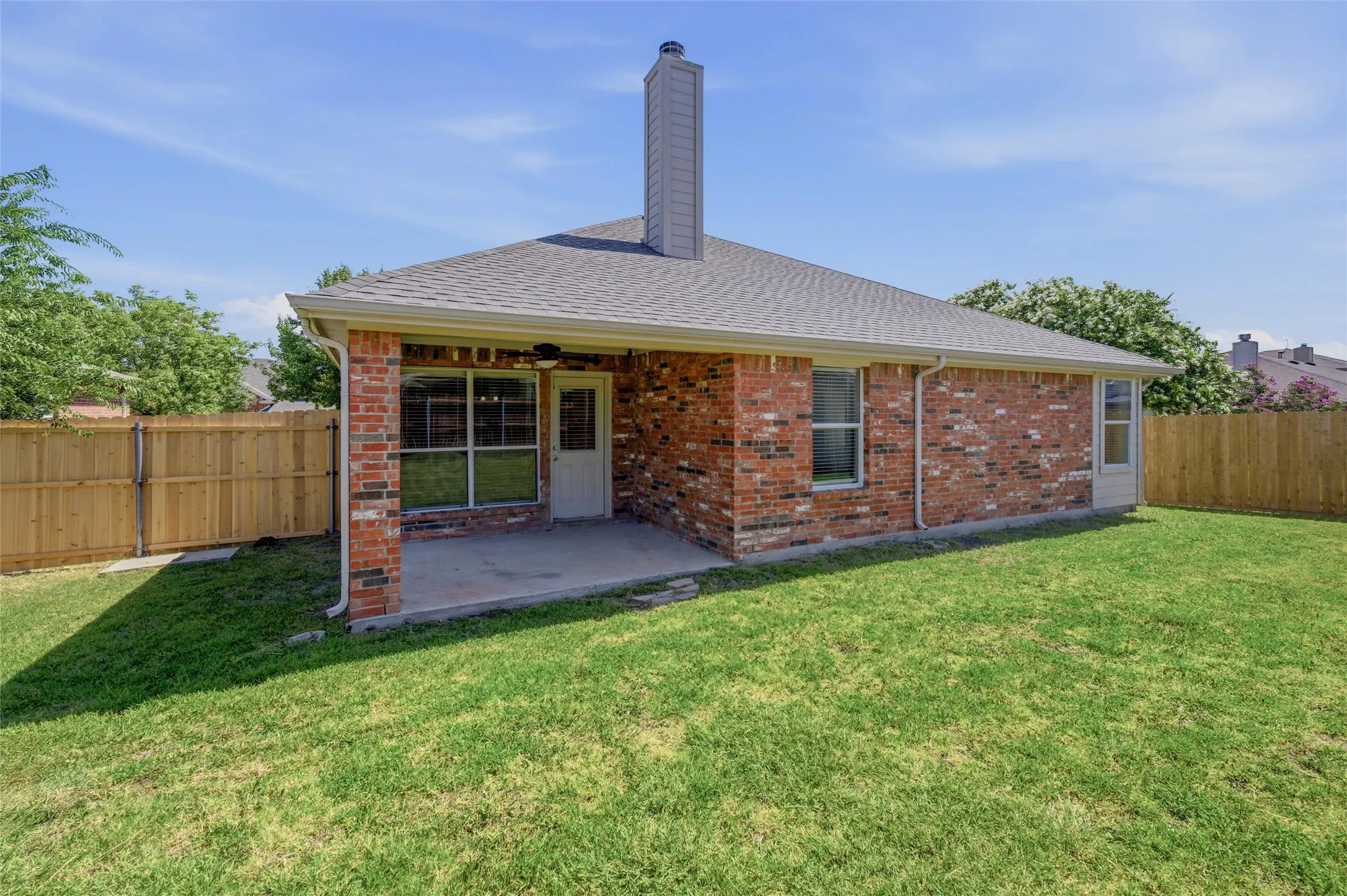 Single Family Residence For Rent in Kaufman County , 2024 Preston Trail, Forney, Texas 75126, 4 Bedroom, 2 Bathroom, 2 Garage spaces, 1,998 Sqft, built in 2006, mls#21390161, Real Estate Agent in Forney, Homes For Rent in Kaufman county, Homes For Rent in Forney, Realtor in Forney Texas, Real Estate Brokerage Independent Realty Texas, Luminita Cordes Realtor