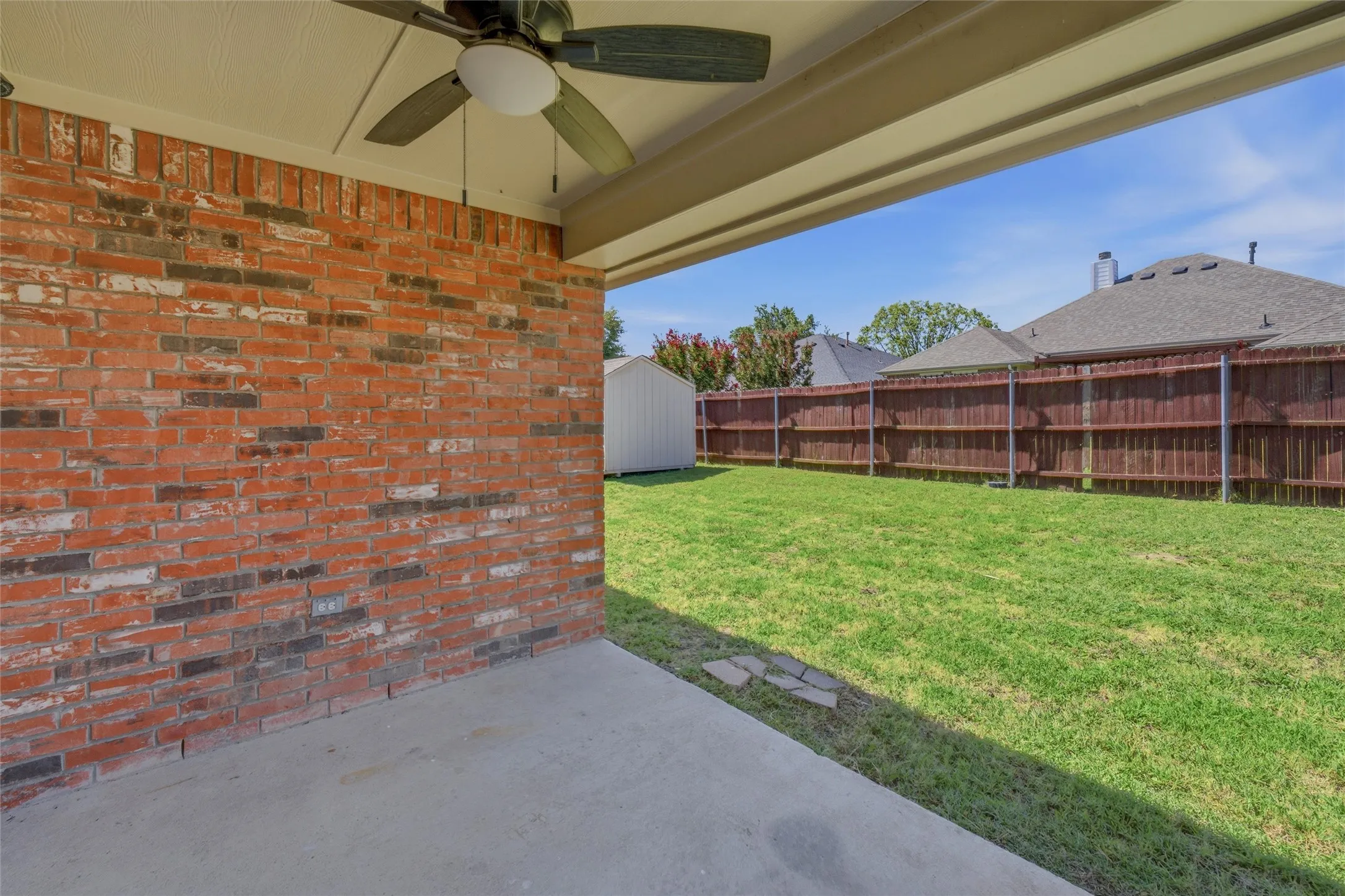 Single Family Residence For Rent in Kaufman County , 2024 Preston Trail, Forney, Texas 75126, 4 Bedroom, 2 Bathroom, 2 Garage spaces, 1,998 Sqft, built in 2006, mls#21390161, Real Estate Agent in Forney, Homes For Rent in Kaufman county, Homes For Rent in Forney, Realtor in Forney Texas, Real Estate Brokerage Independent Realty Texas, Luminita Cordes Realtor