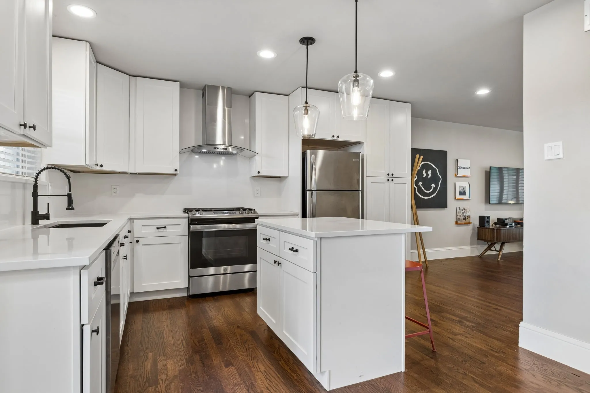 Single Family Residence For Sale in Dallas County , 721 James Drive, Richardson, Texas 75080, 4 Bedroom, 3 Bathroom, 2 Garage spaces, 1,986 Sqft, built in 1956, mls#21387764, Real Estate Agent in Richardson, Homes For Sale in Dallas county, Homes For Sale in Richardson, Realtor in Richardson Texas, Real Estate Brokerage Independent Realty Texas, Luminita Cordes Realtor