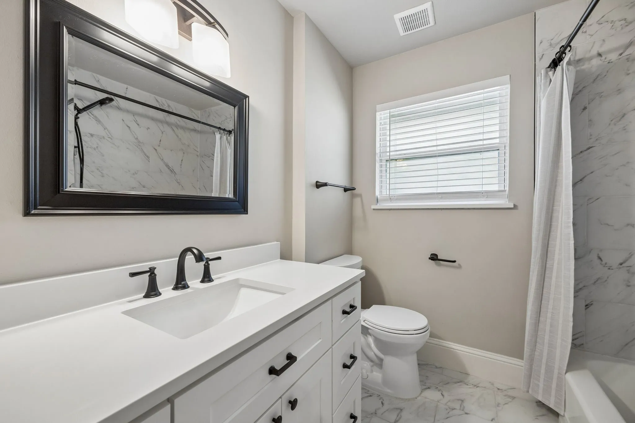 Single Family Residence For Sale in Dallas County , 721 James Drive, Richardson, Texas 75080, 4 Bedroom, 3 Bathroom, 2 Garage spaces, 1,986 Sqft, built in 1956, mls#21387764, Real Estate Agent in Richardson, Homes For Sale in Dallas county, Homes For Sale in Richardson, Realtor in Richardson Texas, Real Estate Brokerage Independent Realty Texas, Luminita Cordes Realtor