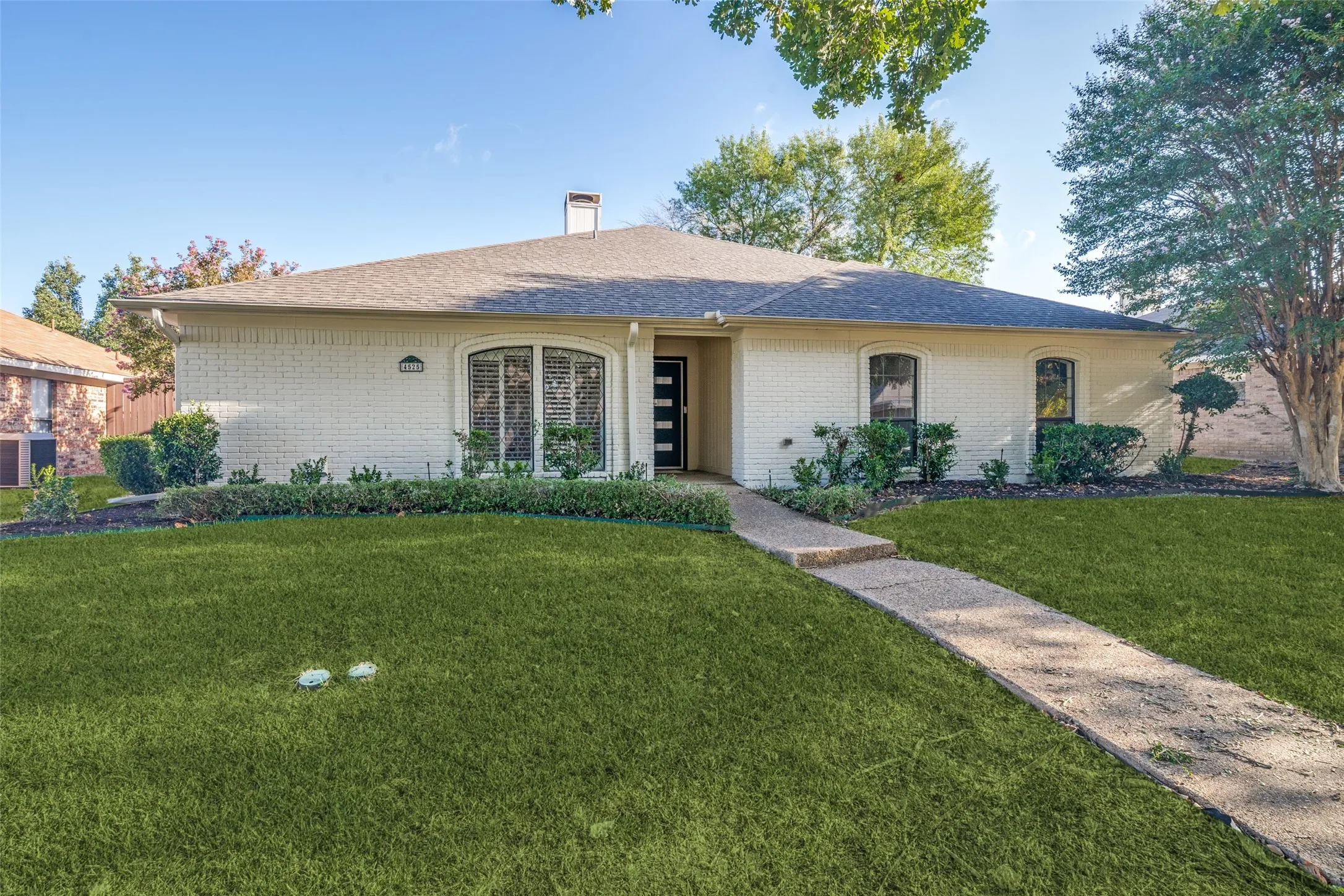 Single Family Residence For Sale in Collin County , 4525 Ringgold Lane, Plano, Texas 75093, 4 Bedroom, 2 Bathroom, 2 Garage spaces, 2,000 Sqft, built in 1984, mls#21385653, Real Estate Agent in Plano, Homes For Sale in Collin county, Homes For Sale in Plano, Realtor in Plano Texas, Real Estate Brokerage Independent Realty Texas, Luminita Cordes Realtor