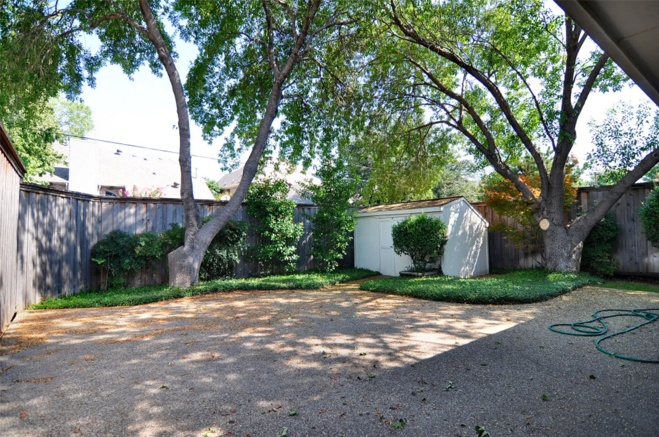 Single Family Residence For Sale in Collin County , 4525 Ringgold Lane, Plano, Texas 75093, 4 Bedroom, 2 Bathroom, 2 Garage spaces, 2,000 Sqft, built in 1984, mls#21385653, Real Estate Agent in Plano, Homes For Sale in Collin county, Homes For Sale in Plano, Realtor in Plano Texas, Real Estate Brokerage Independent Realty Texas, Luminita Cordes Realtor