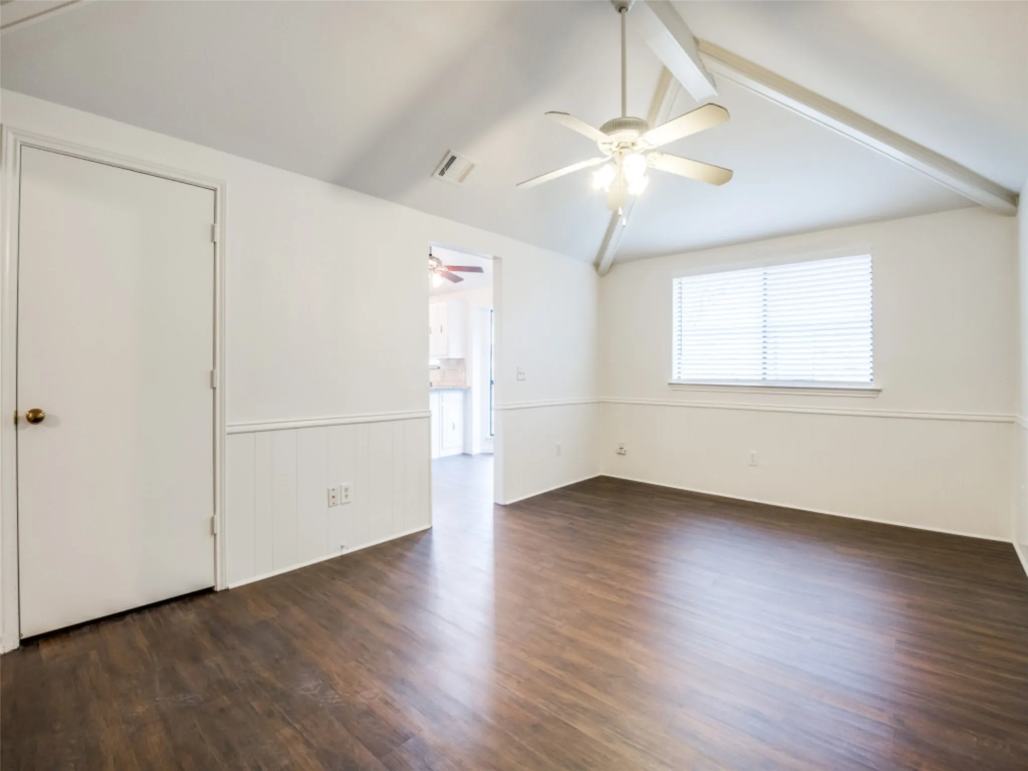 Single Family Residence For Sale in Collin County , 4525 Ringgold Lane, Plano, Texas 75093, 4 Bedroom, 2 Bathroom, 2 Garage spaces, 2,000 Sqft, built in 1984, mls#21385653, Real Estate Agent in Plano, Homes For Sale in Collin county, Homes For Sale in Plano, Realtor in Plano Texas, Real Estate Brokerage Independent Realty Texas, Luminita Cordes Realtor