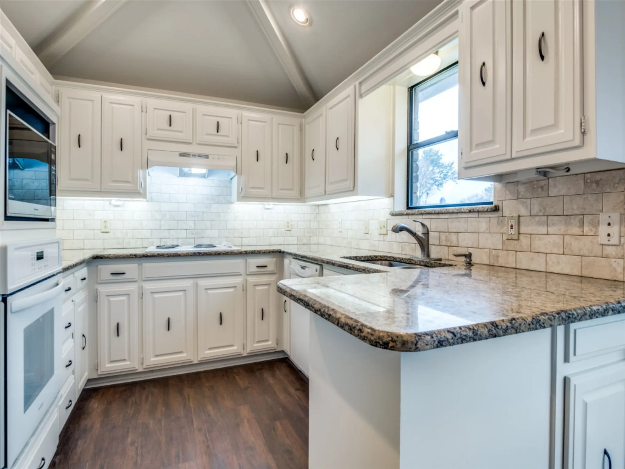 Single Family Residence For Sale in Collin County , 4525 Ringgold Lane, Plano, Texas 75093, 4 Bedroom, 2 Bathroom, 2 Garage spaces, 2,000 Sqft, built in 1984, mls#21385653, Real Estate Agent in Plano, Homes For Sale in Collin county, Homes For Sale in Plano, Realtor in Plano Texas, Real Estate Brokerage Independent Realty Texas, Luminita Cordes Realtor