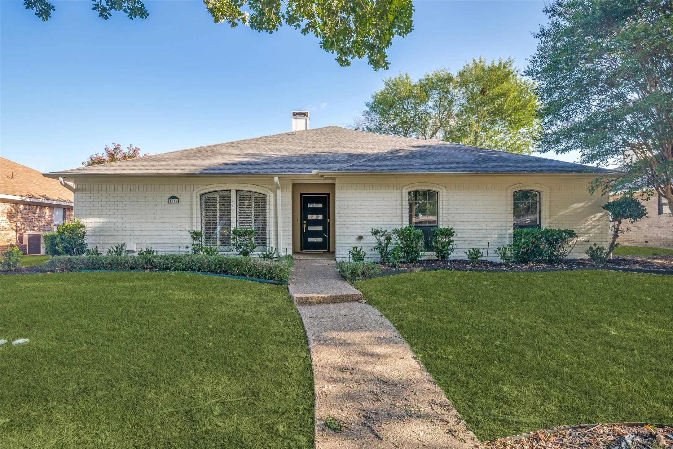 Single Family Residence For Sale