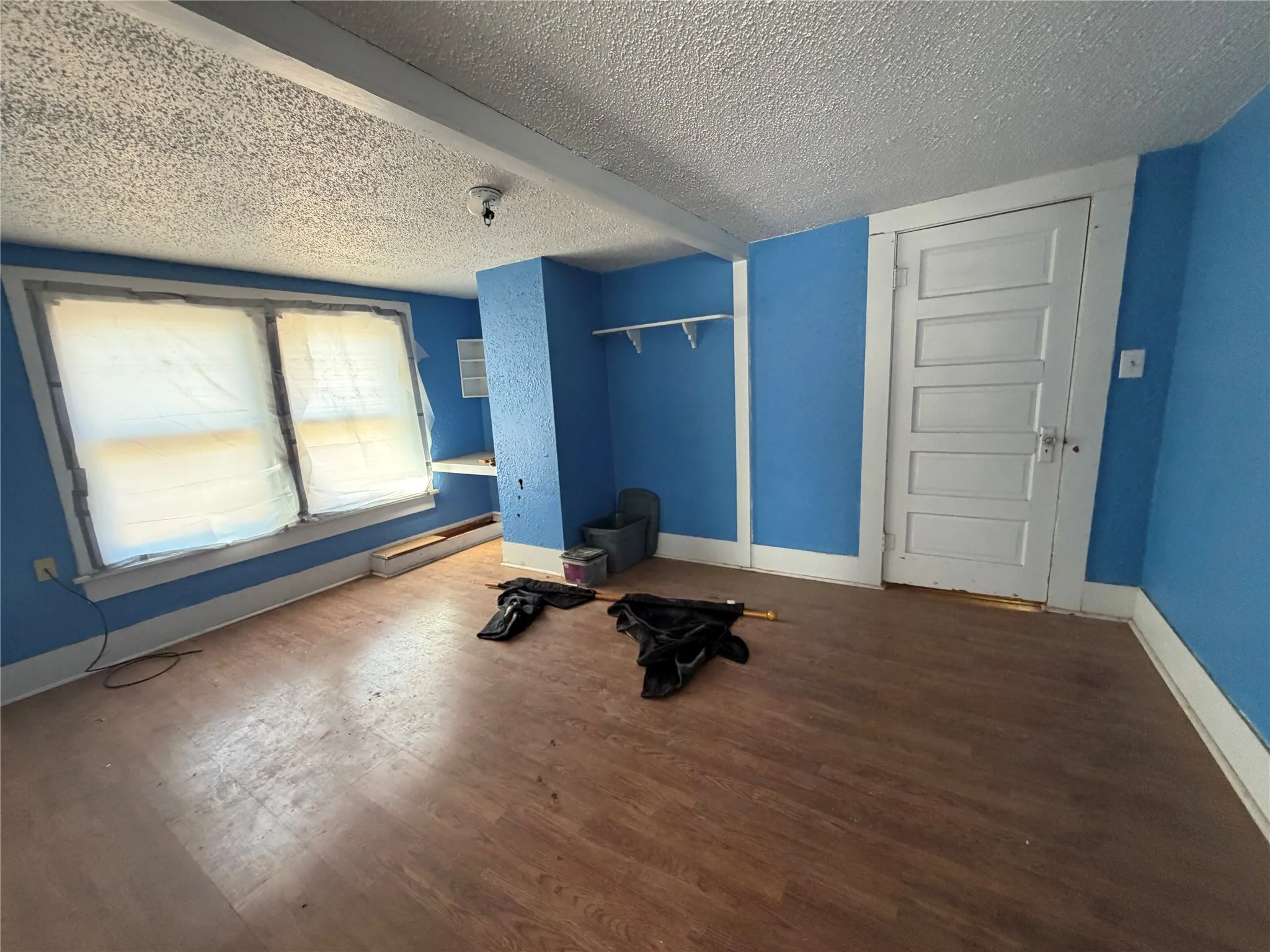 Single Family Residence For Sale in Baylor County , 401 N Stratton Street, Seymour, Texas 76380, 4 Bedroom, 3 Bathroom, 2 Garage spaces, 1,926 Sqft, built in 1925, mls#21390157, Real Estate Agent in Seymour, Homes For Sale in Baylor county, Homes For Sale in Seymour, Realtor in Seymour Texas, Real Estate Brokerage Independent Realty Texas, Luminita Cordes Realtor