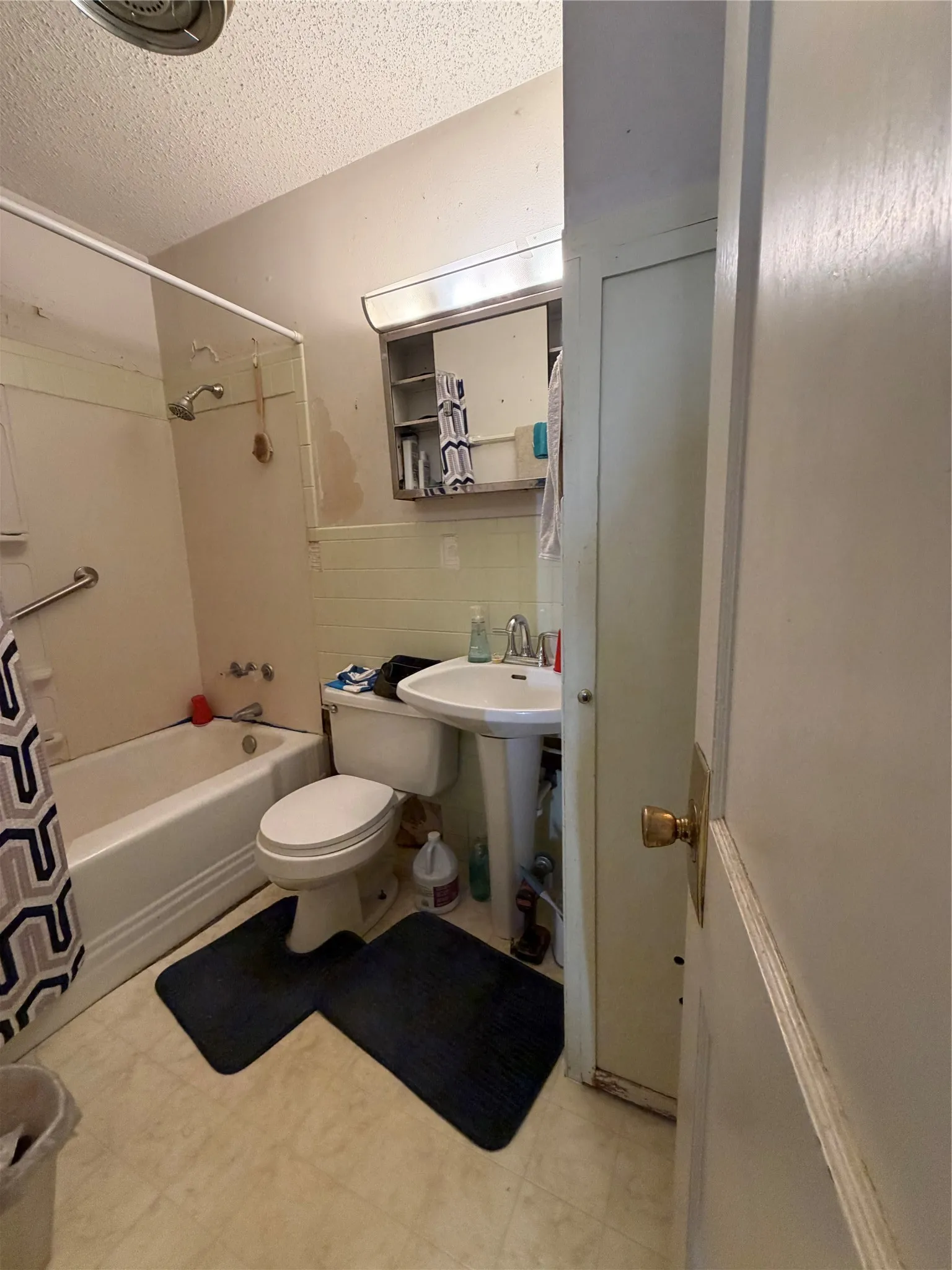 Single Family Residence For Sale in Baylor County , 401 N Stratton Street, Seymour, Texas 76380, 4 Bedroom, 3 Bathroom, 2 Garage spaces, 1,926 Sqft, built in 1925, mls#21390157, Real Estate Agent in Seymour, Homes For Sale in Baylor county, Homes For Sale in Seymour, Realtor in Seymour Texas, Real Estate Brokerage Independent Realty Texas, Luminita Cordes Realtor