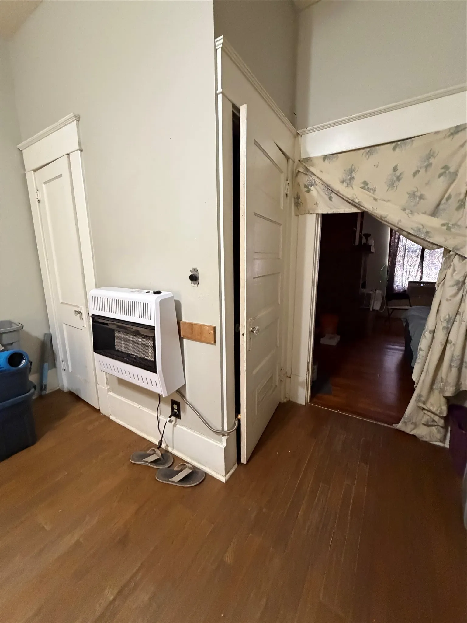 Single Family Residence For Sale in Baylor County , 401 N Stratton Street, Seymour, Texas 76380, 4 Bedroom, 3 Bathroom, 2 Garage spaces, 1,926 Sqft, built in 1925, mls#21390157, Real Estate Agent in Seymour, Homes For Sale in Baylor county, Homes For Sale in Seymour, Realtor in Seymour Texas, Real Estate Brokerage Independent Realty Texas, Luminita Cordes Realtor