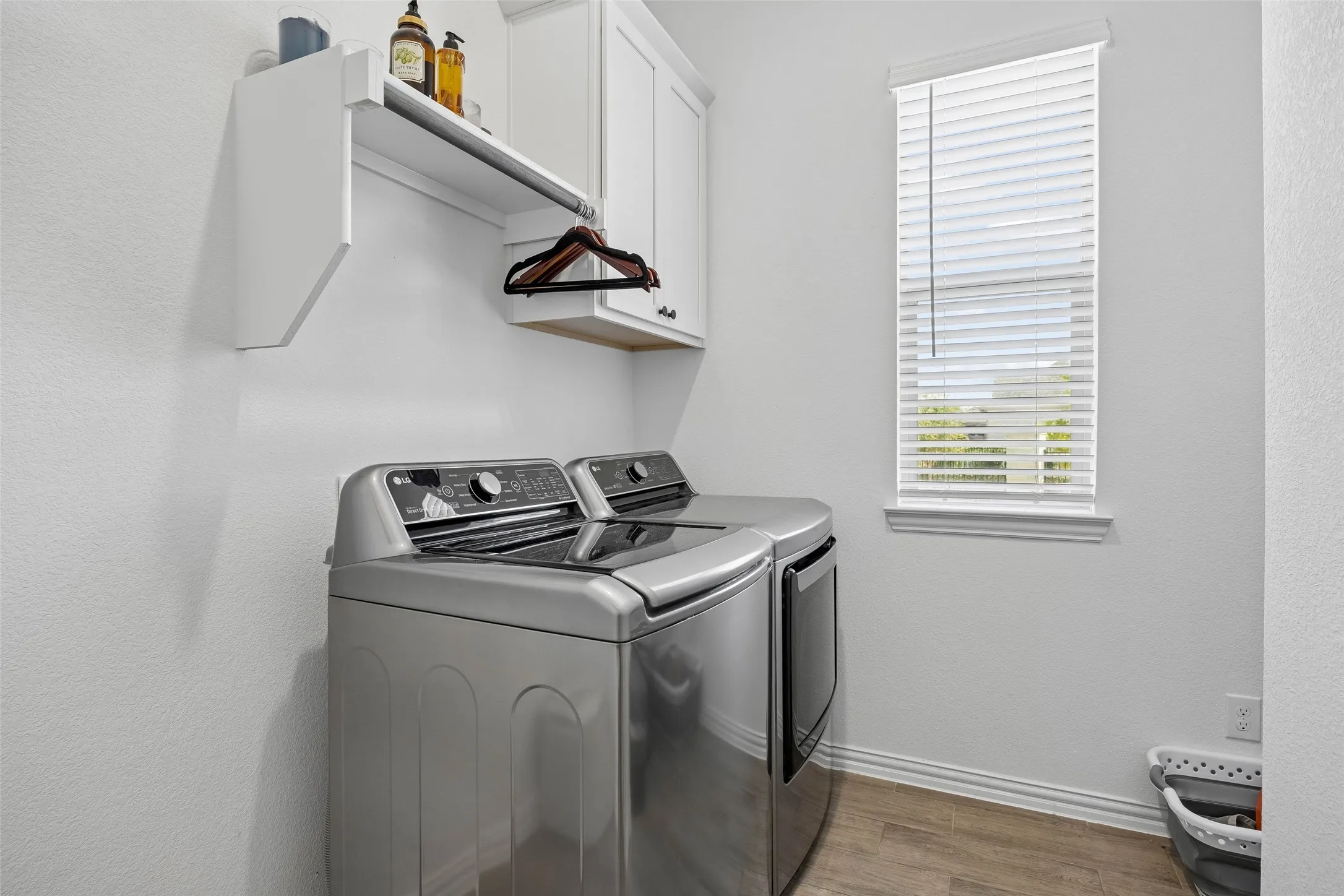 Single Family Residence For Sale in Tarrant County , 4741 Kings Garden Parkway, Arlington, Texas 76005, 2 Bedroom, 3 Bathroom, 2 Garage spaces, 1,813 Sqft, built in 2023, mls#21386129, Real Estate Agent in Arlington, Homes For Sale in Tarrant county, Homes For Sale in Arlington, Realtor in Arlington Texas, Real Estate Brokerage Independent Realty Texas, Luminita Cordes Realtor