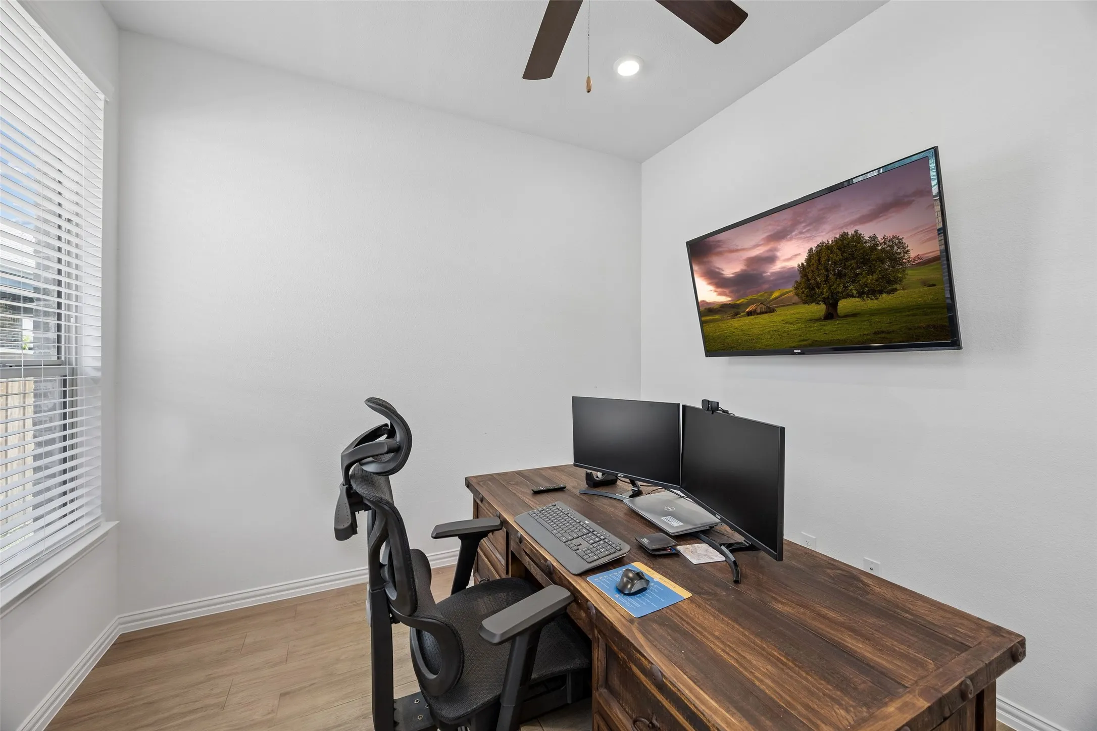 Single Family Residence For Sale in Tarrant County , 4741 Kings Garden Parkway, Arlington, Texas 76005, 2 Bedroom, 3 Bathroom, 2 Garage spaces, 1,813 Sqft, built in 2023, mls#21386129, Real Estate Agent in Arlington, Homes For Sale in Tarrant county, Homes For Sale in Arlington, Realtor in Arlington Texas, Real Estate Brokerage Independent Realty Texas, Luminita Cordes Realtor