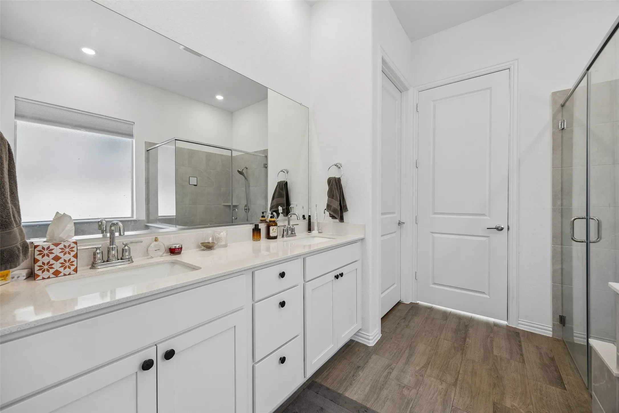 Single Family Residence For Sale in Tarrant County , 4741 Kings Garden Parkway, Arlington, Texas 76005, 2 Bedroom, 3 Bathroom, 2 Garage spaces, 1,813 Sqft, built in 2023, mls#21386129, Real Estate Agent in Arlington, Homes For Sale in Tarrant county, Homes For Sale in Arlington, Realtor in Arlington Texas, Real Estate Brokerage Independent Realty Texas, Luminita Cordes Realtor