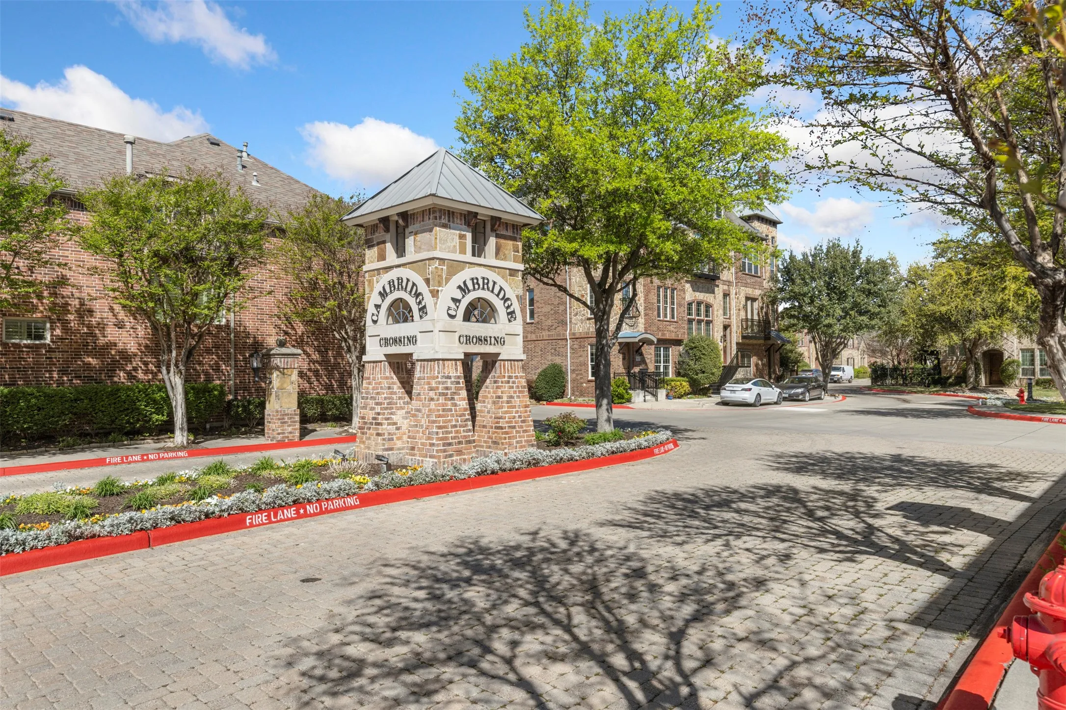 Townhouse For Sale in Dallas County , 4021 Winsor Drive, Farmers Branch, Texas 75244, 3 Bedroom, 4 Bathroom, 2 Garage spaces, 2,149 Sqft, built in 2007, mls#21389958, Real Estate Agent in Farmers Branch, Homes For Sale in Dallas county, Homes For Sale in Farmers Branch, Realtor in Farmers Branch Texas, Real Estate Brokerage Independent Realty Texas, Luminita Cordes Realtor
