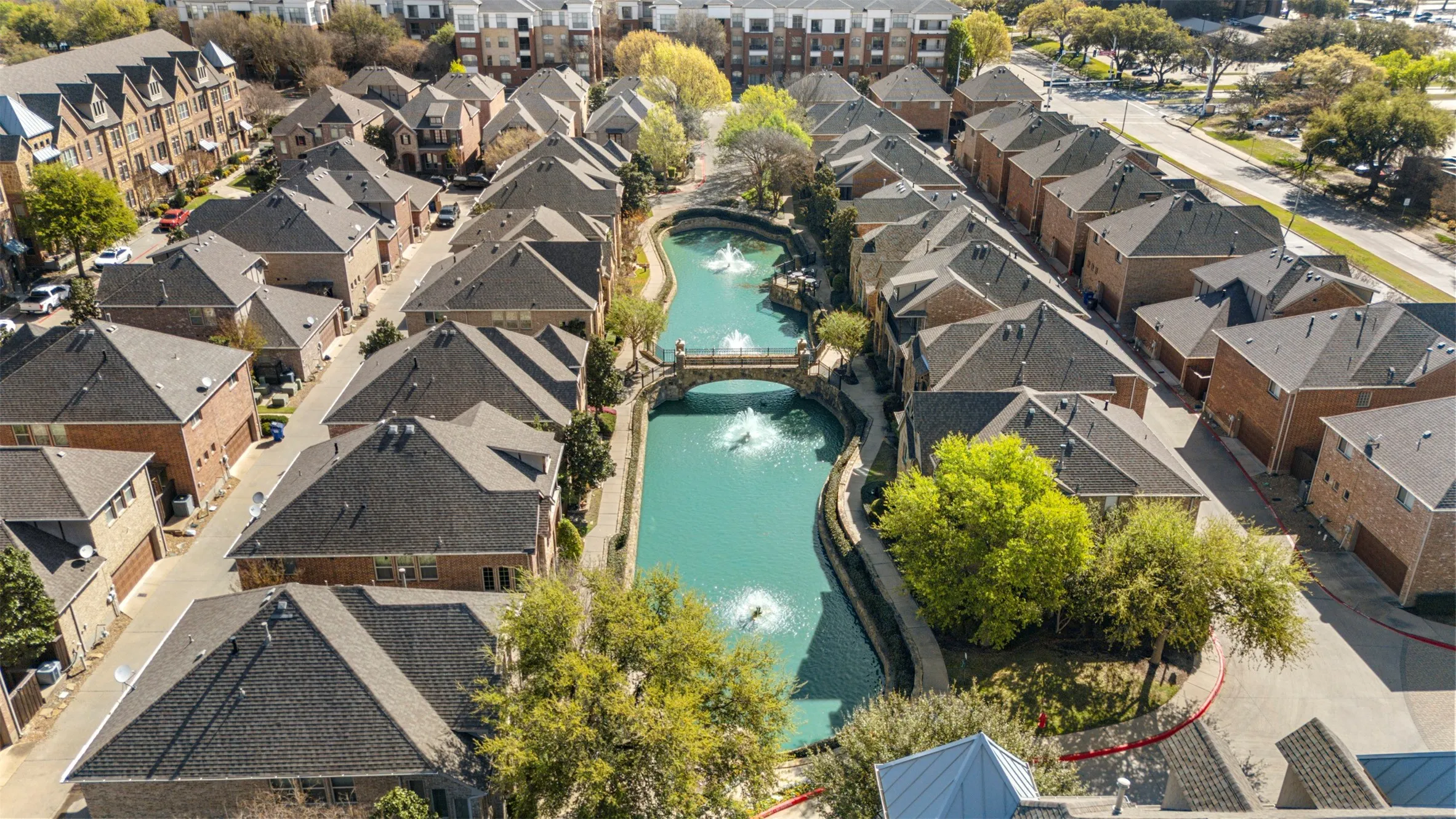 Townhouse For Sale in Dallas County , 4021 Winsor Drive, Farmers Branch, Texas 75244, 3 Bedroom, 4 Bathroom, 2 Garage spaces, 2,149 Sqft, built in 2007, mls#21389958, Real Estate Agent in Farmers Branch, Homes For Sale in Dallas county, Homes For Sale in Farmers Branch, Realtor in Farmers Branch Texas, Real Estate Brokerage Independent Realty Texas, Luminita Cordes Realtor