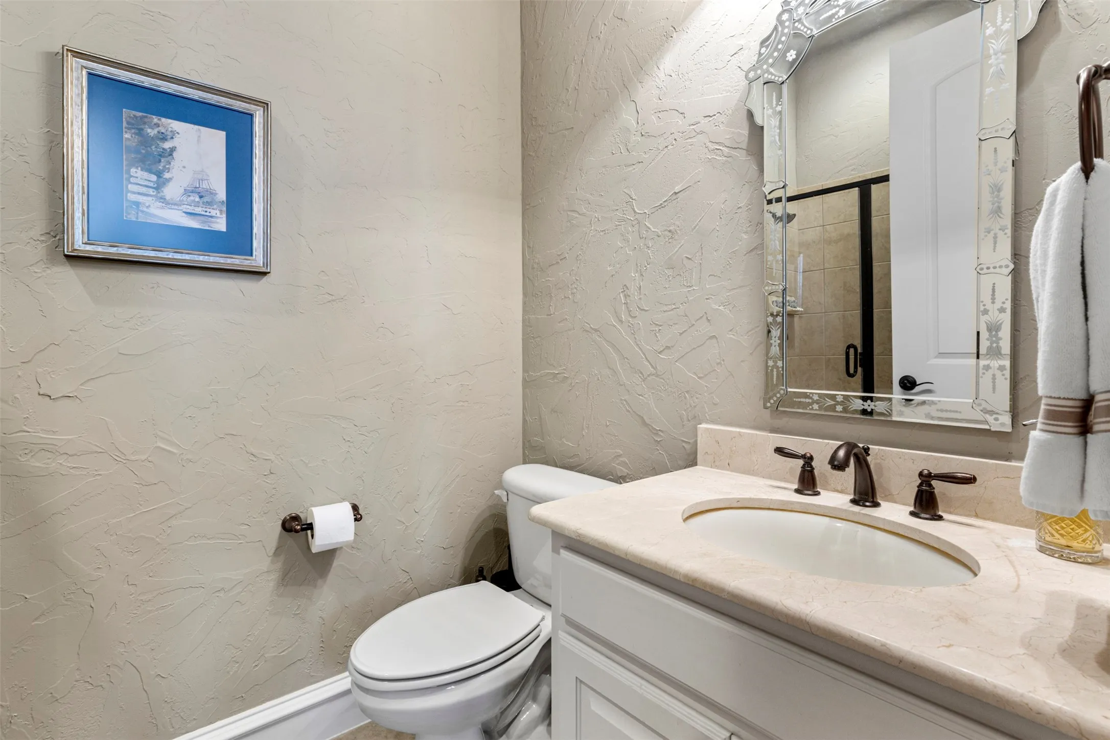 Townhouse For Sale in Dallas County , 4021 Winsor Drive, Farmers Branch, Texas 75244, 3 Bedroom, 4 Bathroom, 2 Garage spaces, 2,149 Sqft, built in 2007, mls#21389958, Real Estate Agent in Farmers Branch, Homes For Sale in Dallas county, Homes For Sale in Farmers Branch, Realtor in Farmers Branch Texas, Real Estate Brokerage Independent Realty Texas, Luminita Cordes Realtor