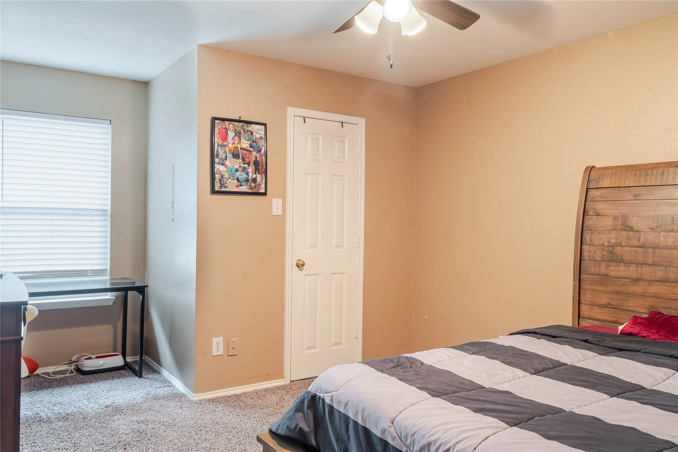 Single Family Residence For Sale in Tarrant County , 419 Kingfisher Lane, Arlington, Texas 76002, 4 Bedroom, 3 Bathroom, 2 Garage spaces, 3,530 Sqft, built in 2002, mls#21390164, Real Estate Agent in Arlington, Homes For Sale in Tarrant county, Homes For Sale in Arlington, Realtor in Arlington Texas, Real Estate Brokerage Independent Realty Texas, Luminita Cordes Realtor