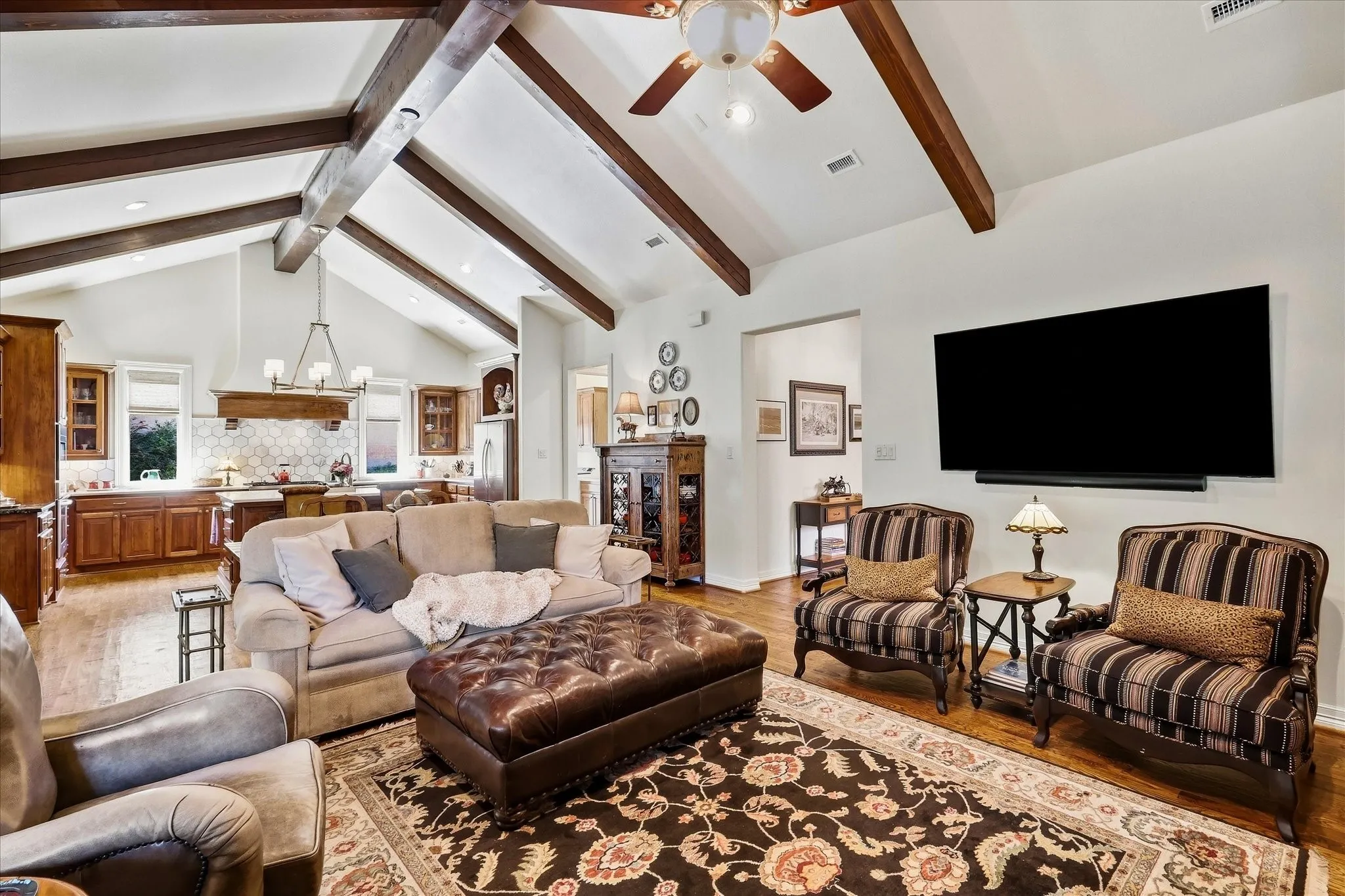 Single Family Residence For Sale in Denton County , 2912 Siena Drive, Denton, Texas 76210, 2 Bedroom, 2 Bathroom, 2 Garage spaces, 2,189 Sqft, built in 2012, mls#21389013, Real Estate Agent in Denton, Homes For Sale in Denton county, Homes For Sale in Denton, Realtor in Denton Texas, Real Estate Brokerage Independent Realty Texas, Luminita Cordes Realtor