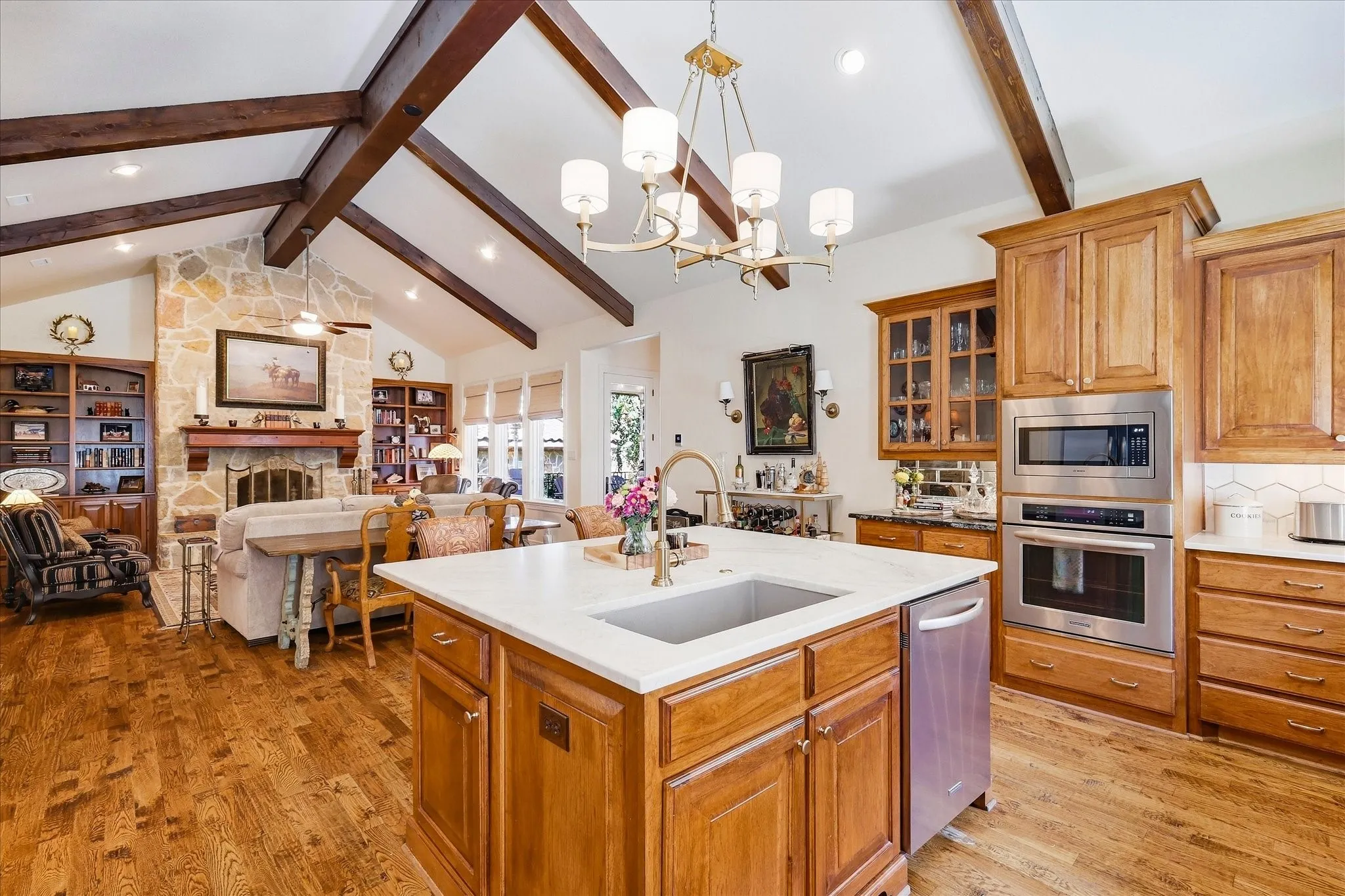 Single Family Residence For Sale in Denton County , 2912 Siena Drive, Denton, Texas 76210, 2 Bedroom, 2 Bathroom, 2 Garage spaces, 2,189 Sqft, built in 2012, mls#21389013, Real Estate Agent in Denton, Homes For Sale in Denton county, Homes For Sale in Denton, Realtor in Denton Texas, Real Estate Brokerage Independent Realty Texas, Luminita Cordes Realtor