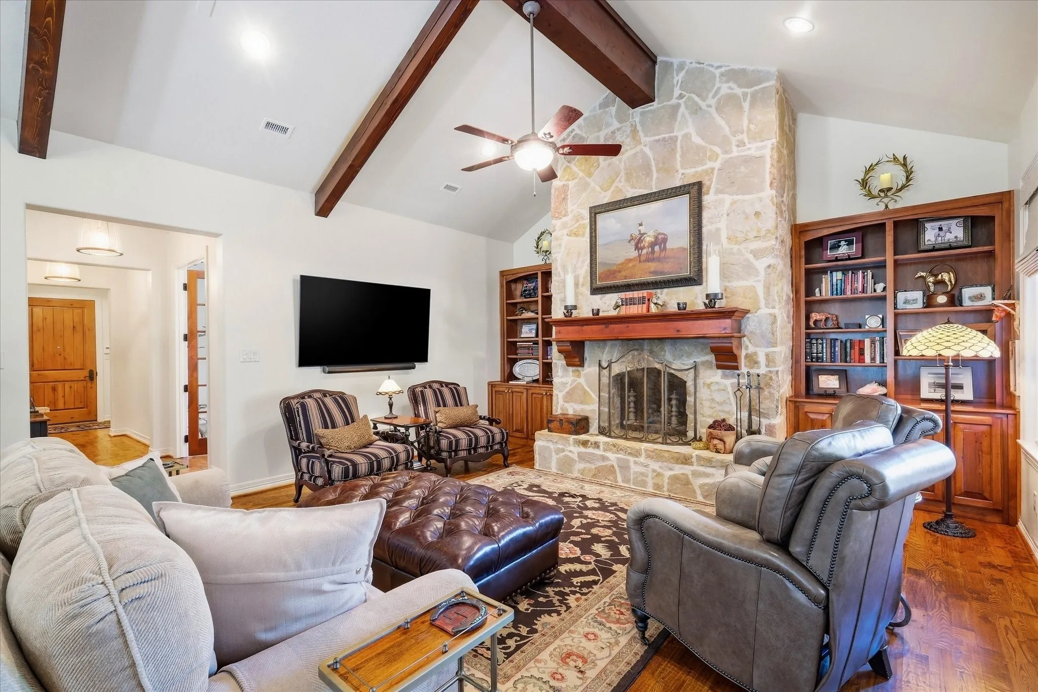 Single Family Residence For Sale in Denton County , 2912 Siena Drive, Denton, Texas 76210, 2 Bedroom, 2 Bathroom, 2 Garage spaces, 2,189 Sqft, built in 2012, mls#21389013, Real Estate Agent in Denton, Homes For Sale in Denton county, Homes For Sale in Denton, Realtor in Denton Texas, Real Estate Brokerage Independent Realty Texas, Luminita Cordes Realtor