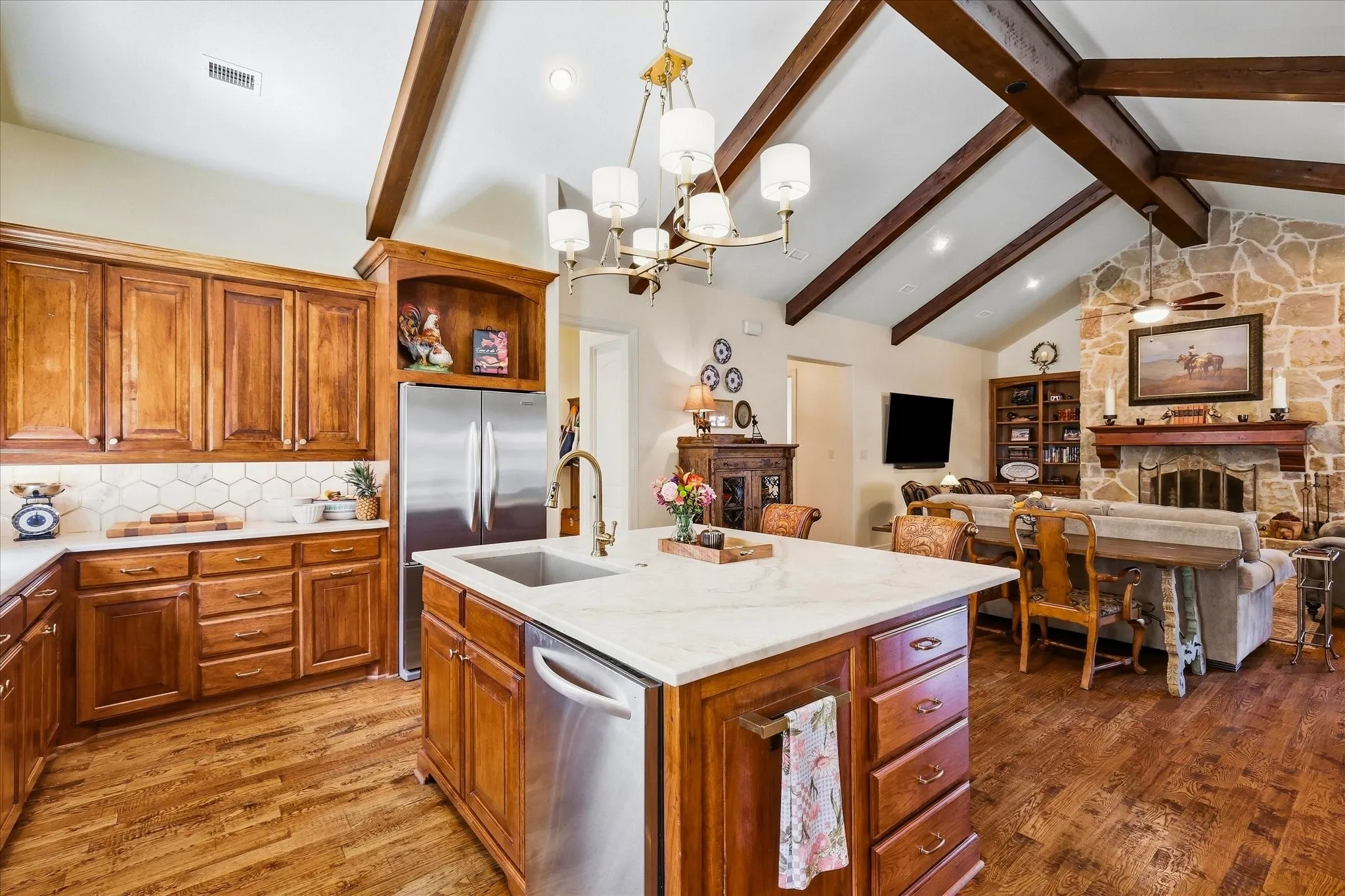 Single Family Residence For Sale in Denton County , 2912 Siena Drive, Denton, Texas 76210, 2 Bedroom, 2 Bathroom, 2 Garage spaces, 2,189 Sqft, built in 2012, mls#21389013, Real Estate Agent in Denton, Homes For Sale in Denton county, Homes For Sale in Denton, Realtor in Denton Texas, Real Estate Brokerage Independent Realty Texas, Luminita Cordes Realtor