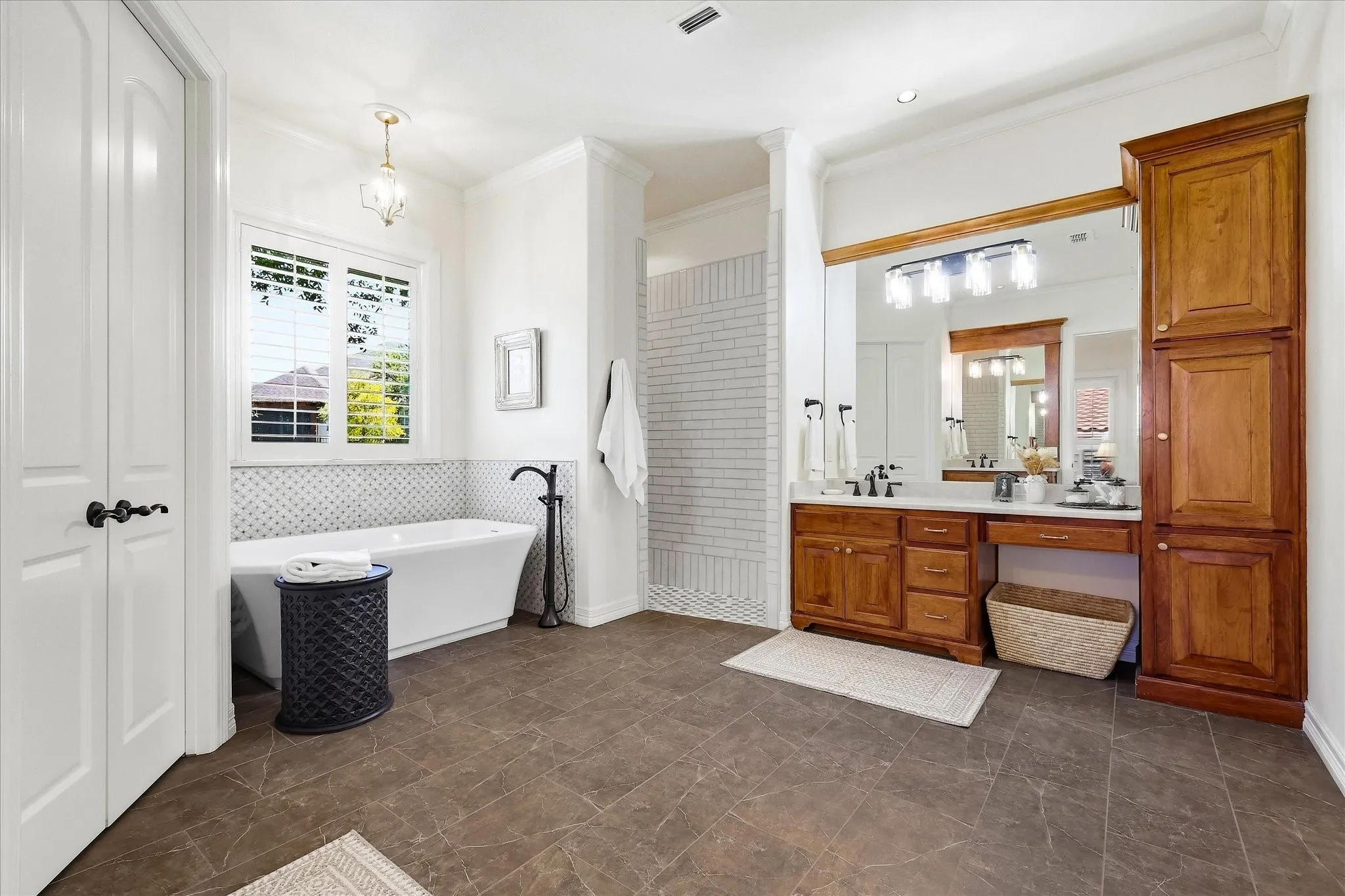 Single Family Residence For Sale in Denton County , 2912 Siena Drive, Denton, Texas 76210, 2 Bedroom, 2 Bathroom, 2 Garage spaces, 2,189 Sqft, built in 2012, mls#21389013, Real Estate Agent in Denton, Homes For Sale in Denton county, Homes For Sale in Denton, Realtor in Denton Texas, Real Estate Brokerage Independent Realty Texas, Luminita Cordes Realtor
