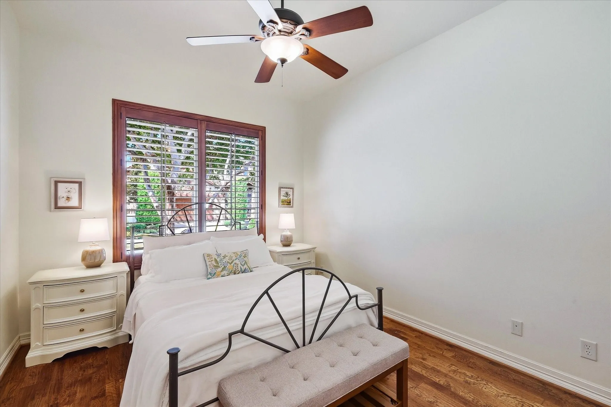Single Family Residence For Sale in Denton County , 2912 Siena Drive, Denton, Texas 76210, 2 Bedroom, 2 Bathroom, 2 Garage spaces, 2,189 Sqft, built in 2012, mls#21389013, Real Estate Agent in Denton, Homes For Sale in Denton county, Homes For Sale in Denton, Realtor in Denton Texas, Real Estate Brokerage Independent Realty Texas, Luminita Cordes Realtor