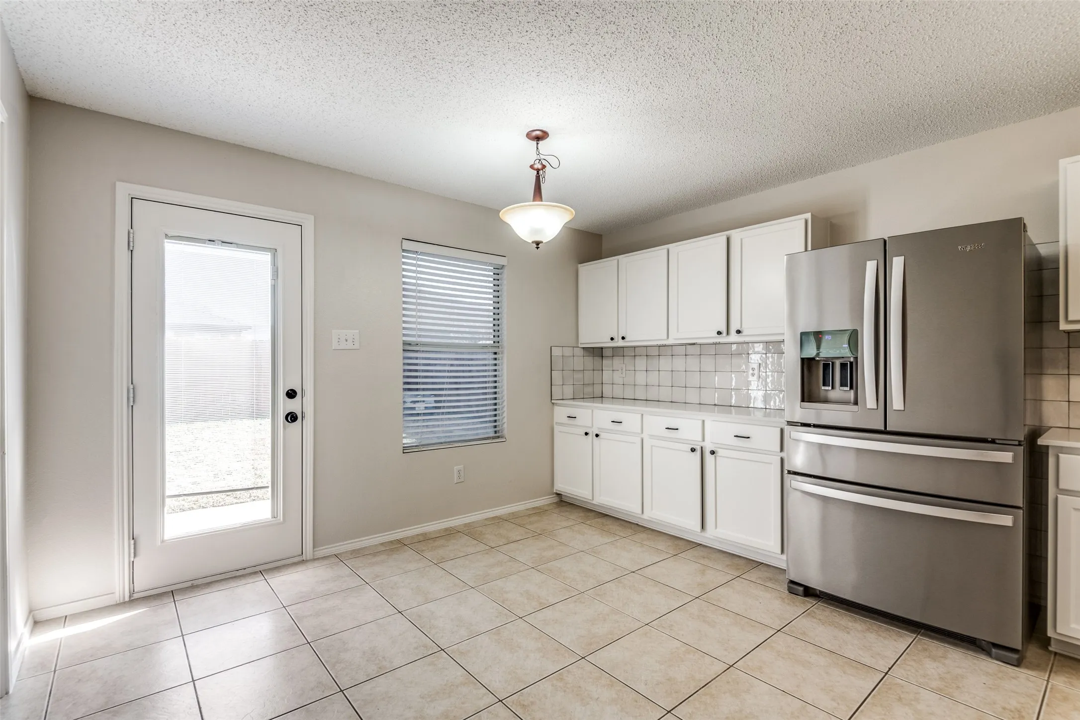 Single Family Residence For Rent in Denton County , 2709 Cedar Crest Drive, Little Elm, Texas 75068, 3 Bedroom, 2 Bathroom, 2 Garage spaces, 1,868 Sqft, built in 2002, mls#21389980, Real Estate Agent in Little Elm, Homes For Rent in Denton county, Homes For Rent in Little Elm, Realtor in Little Elm Texas, Real Estate Brokerage Independent Realty Texas, Luminita Cordes Realtor