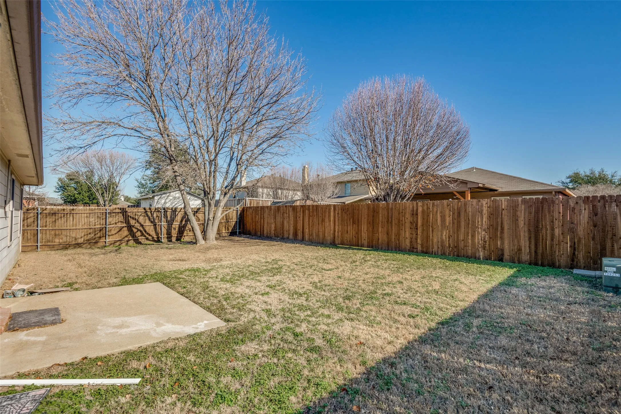 Single Family Residence For Rent in Denton County , 2709 Cedar Crest Drive, Little Elm, Texas 75068, 3 Bedroom, 2 Bathroom, 2 Garage spaces, 1,868 Sqft, built in 2002, mls#21389980, Real Estate Agent in Little Elm, Homes For Rent in Denton county, Homes For Rent in Little Elm, Realtor in Little Elm Texas, Real Estate Brokerage Independent Realty Texas, Luminita Cordes Realtor