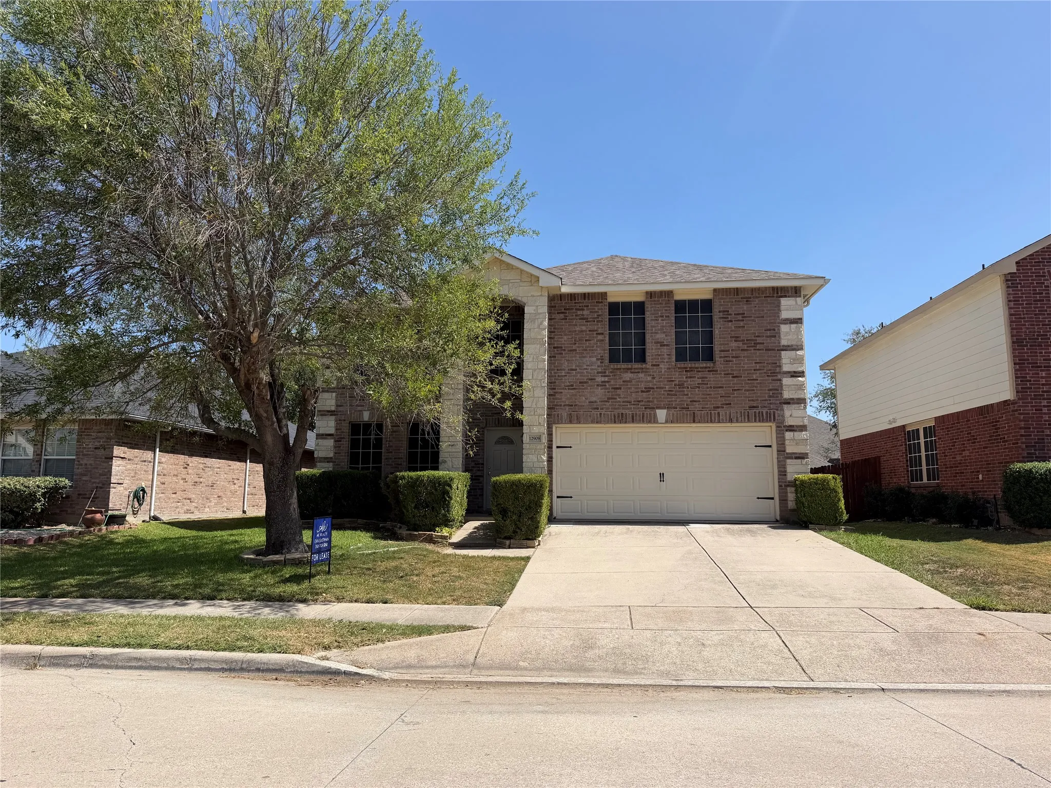 Single Family Residence For Rent in Tarrant County , 12908 Cedar Hollow Drive, Fort Worth, Texas 76244, 4 Bedroom, 3 Bathroom, 2 Garage spaces, 2,891 Sqft, built in 2006, mls#21379958, Real Estate Agent in Fort Worth, Homes For Rent in Tarrant county, Homes For Rent in Fort Worth, Realtor in Fort Worth Texas, Real Estate Brokerage Independent Realty Texas, Luminita Cordes Realtor