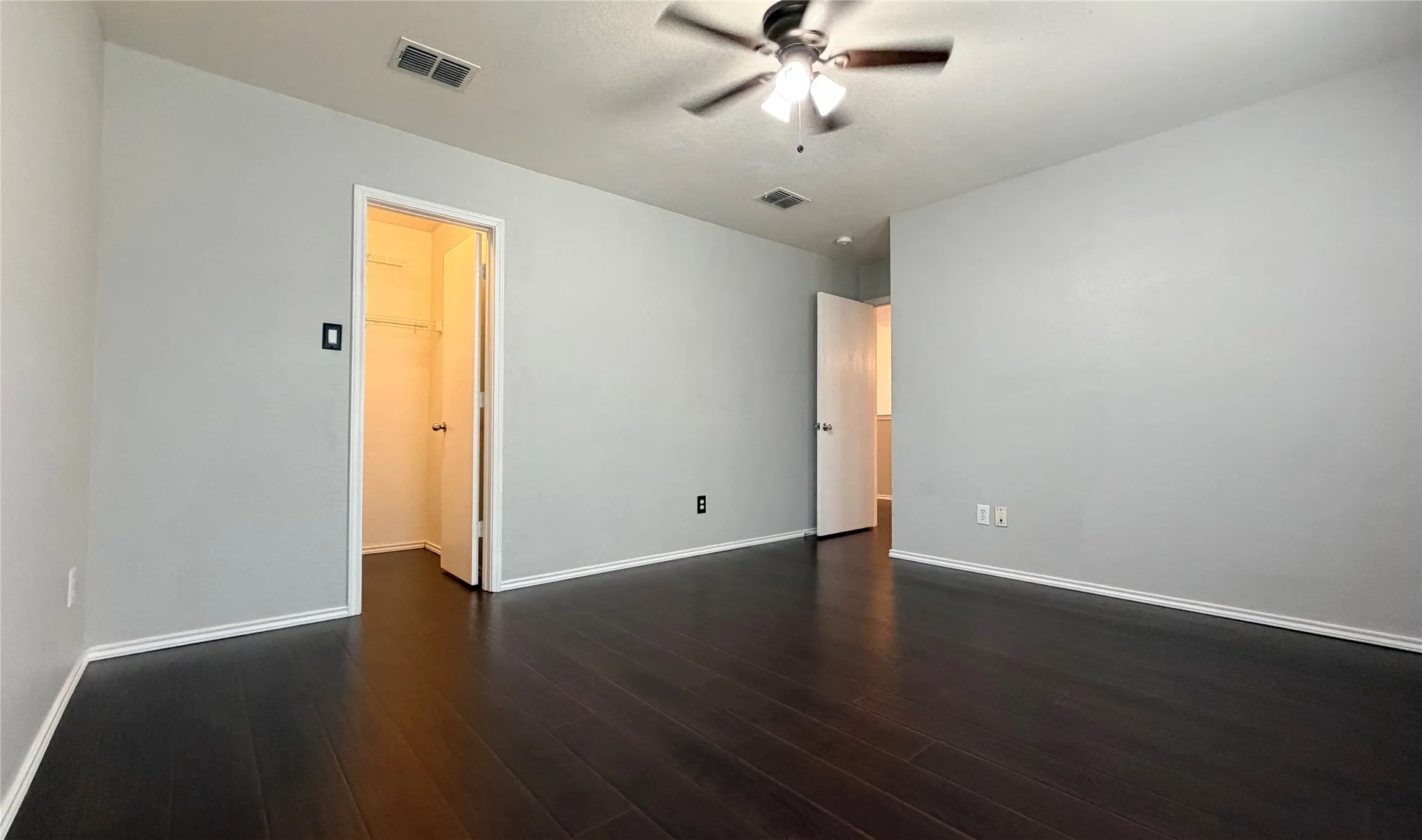 Upstairs bedroom with walk in closet