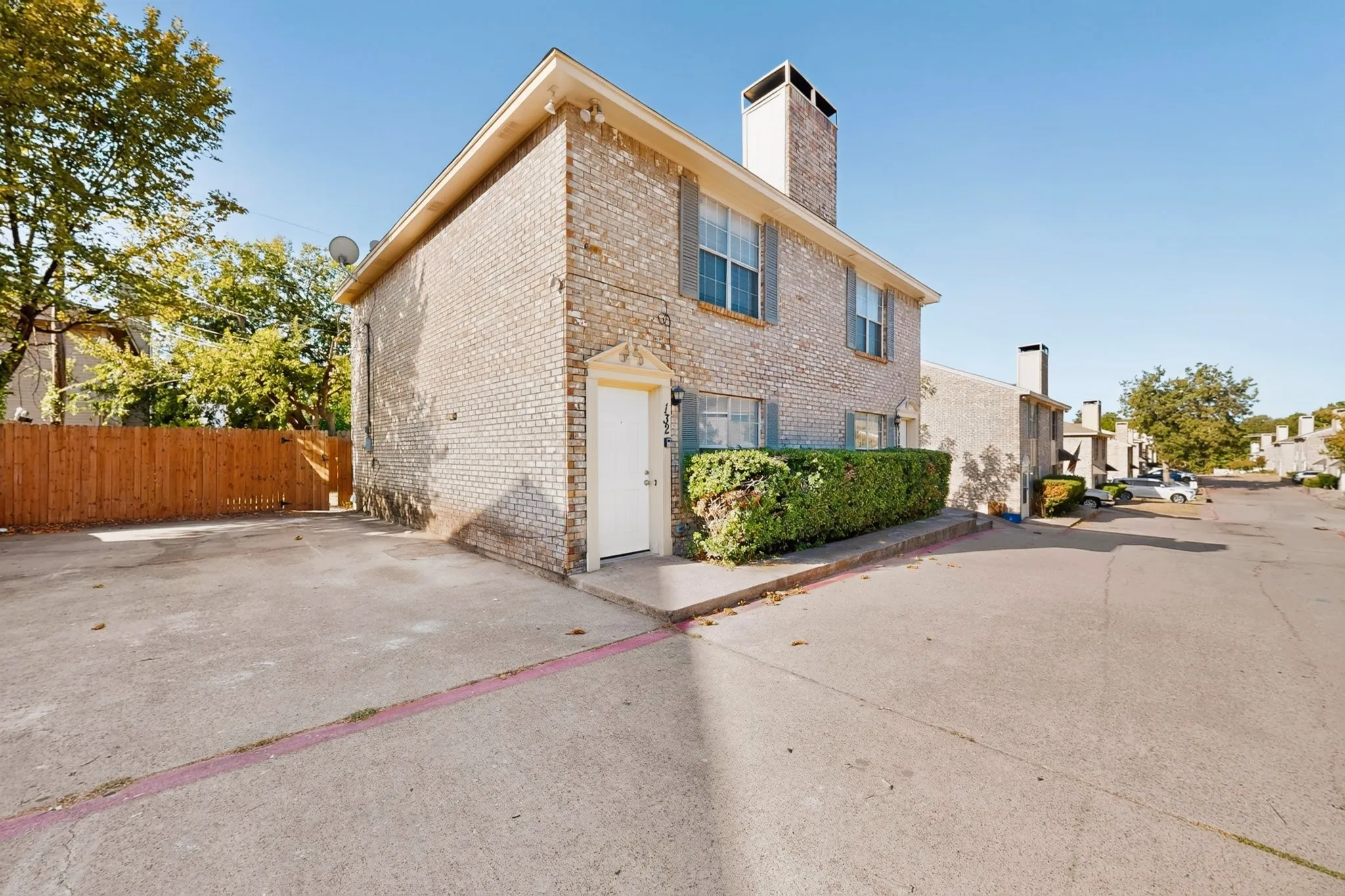 Single Family Residence For Sale in Dallas County , 132 Graystone Place, Duncanville, Texas 75137, 2 Bedroom, 2 Bathroom, Garage spaces, 1,024 Sqft, built in 1982, mls#21387529, Real Estate Agent in Duncanville, Homes For Sale in Dallas county, Homes For Sale in Duncanville, Realtor in Duncanville Texas, Real Estate Brokerage Independent Realty Texas, Luminita Cordes Realtor