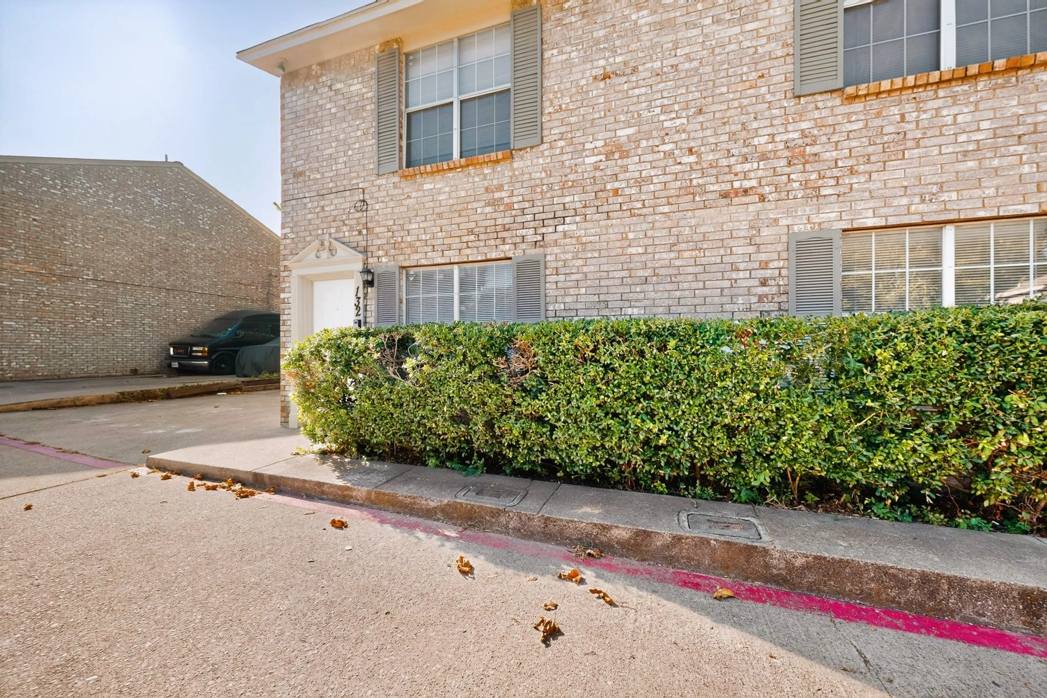 Single Family Residence For Sale in Dallas County , 132 Graystone Place, Duncanville, Texas 75137, 2 Bedroom, 2 Bathroom, Garage spaces, 1,024 Sqft, built in 1982, mls#21387529, Real Estate Agent in Duncanville, Homes For Sale in Dallas county, Homes For Sale in Duncanville, Realtor in Duncanville Texas, Real Estate Brokerage Independent Realty Texas, Luminita Cordes Realtor