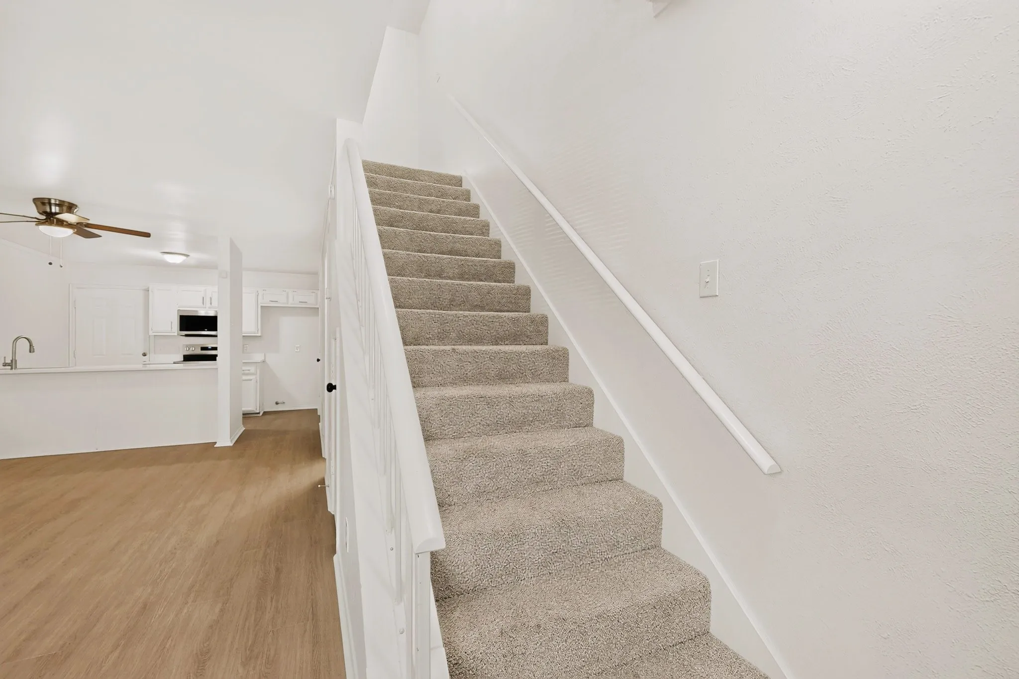 Single Family Residence For Sale in Dallas County , 130 Graystone Place, Duncanville, Texas 75137, 2 Bedroom, 2 Bathroom, Garage spaces, 1,024 Sqft, built in 1982, mls#21387514, Real Estate Agent in Duncanville, Homes For Sale in Dallas county, Homes For Sale in Duncanville, Realtor in Duncanville Texas, Real Estate Brokerage Independent Realty Texas, Luminita Cordes Realtor