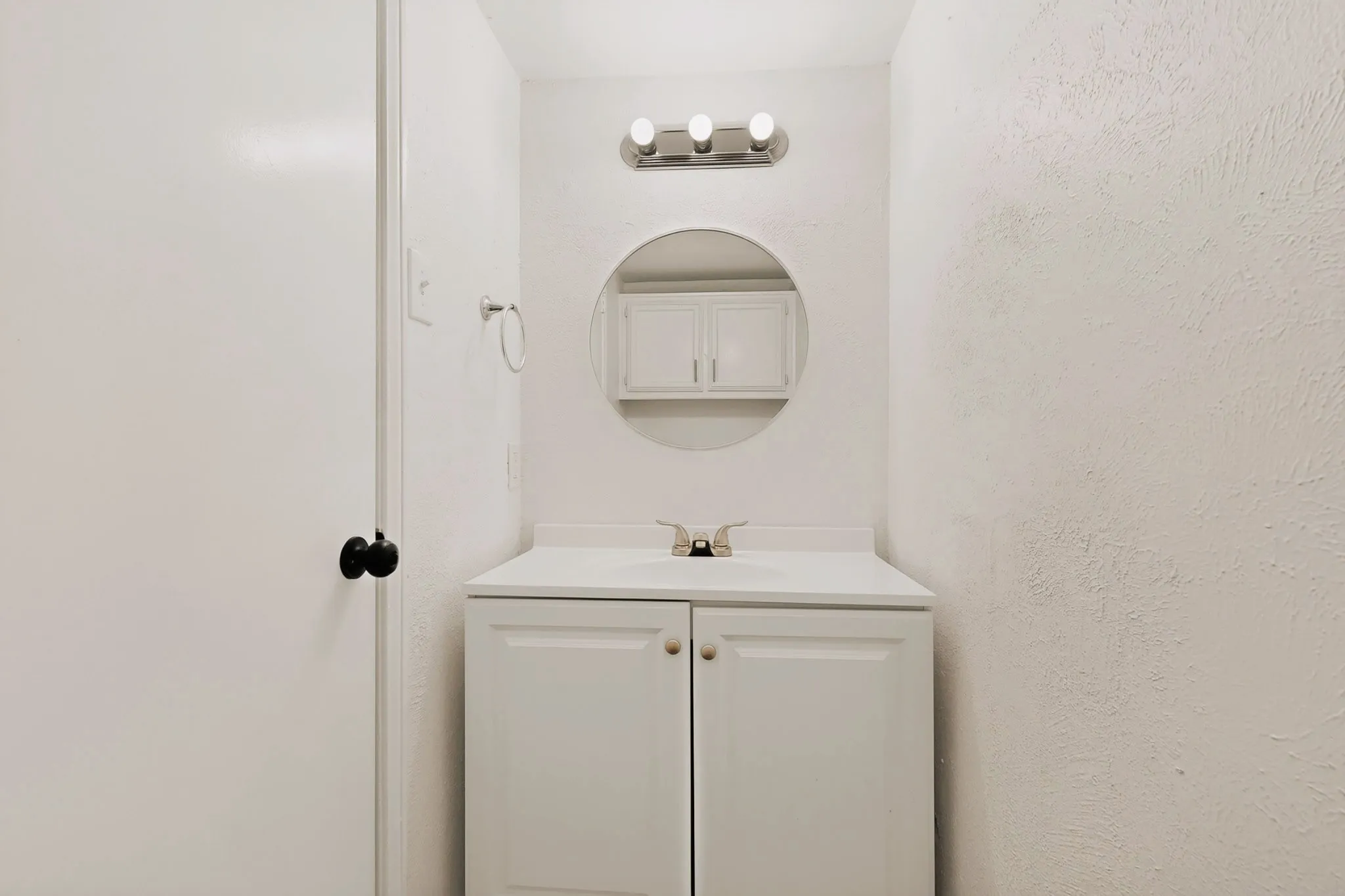 Single Family Residence For Sale in Dallas County , 130 Graystone Place, Duncanville, Texas 75137, 2 Bedroom, 2 Bathroom, Garage spaces, 1,024 Sqft, built in 1982, mls#21387514, Real Estate Agent in Duncanville, Homes For Sale in Dallas county, Homes For Sale in Duncanville, Realtor in Duncanville Texas, Real Estate Brokerage Independent Realty Texas, Luminita Cordes Realtor