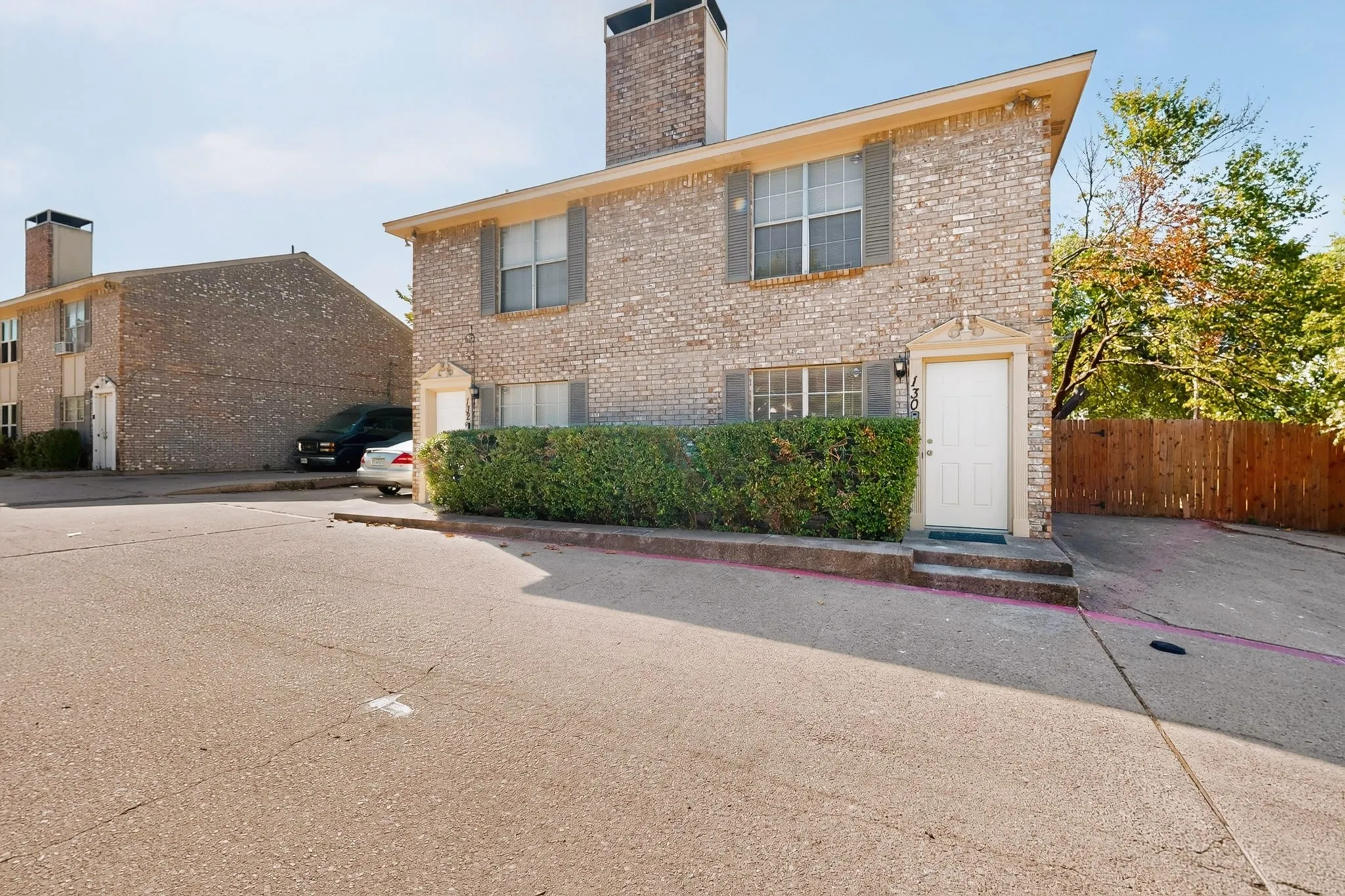 Single Family Residence For Sale in Dallas County , 130 Graystone Place, Duncanville, Texas 75137, 2 Bedroom, 2 Bathroom, Garage spaces, 1,024 Sqft, built in 1982, mls#21387514, Real Estate Agent in Duncanville, Homes For Sale in Dallas county, Homes For Sale in Duncanville, Realtor in Duncanville Texas, Real Estate Brokerage Independent Realty Texas, Luminita Cordes Realtor