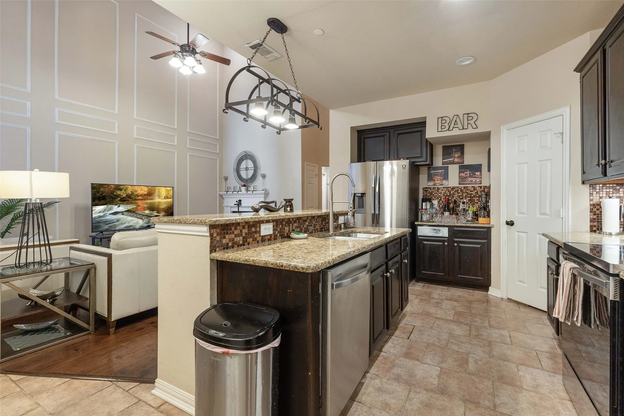 Townhouse For Sale in Denton County , 1748 Massey Drive, Lewisville, Texas 75067, 3 Bedroom, 3 Bathroom, 2 Garage spaces, 1,804 Sqft, built in 2002, mls#21386034, Real Estate Agent in Lewisville, Homes For Sale in Denton county, Homes For Sale in Lewisville, Realtor in Lewisville Texas, Real Estate Brokerage Independent Realty Texas, Luminita Cordes Realtor