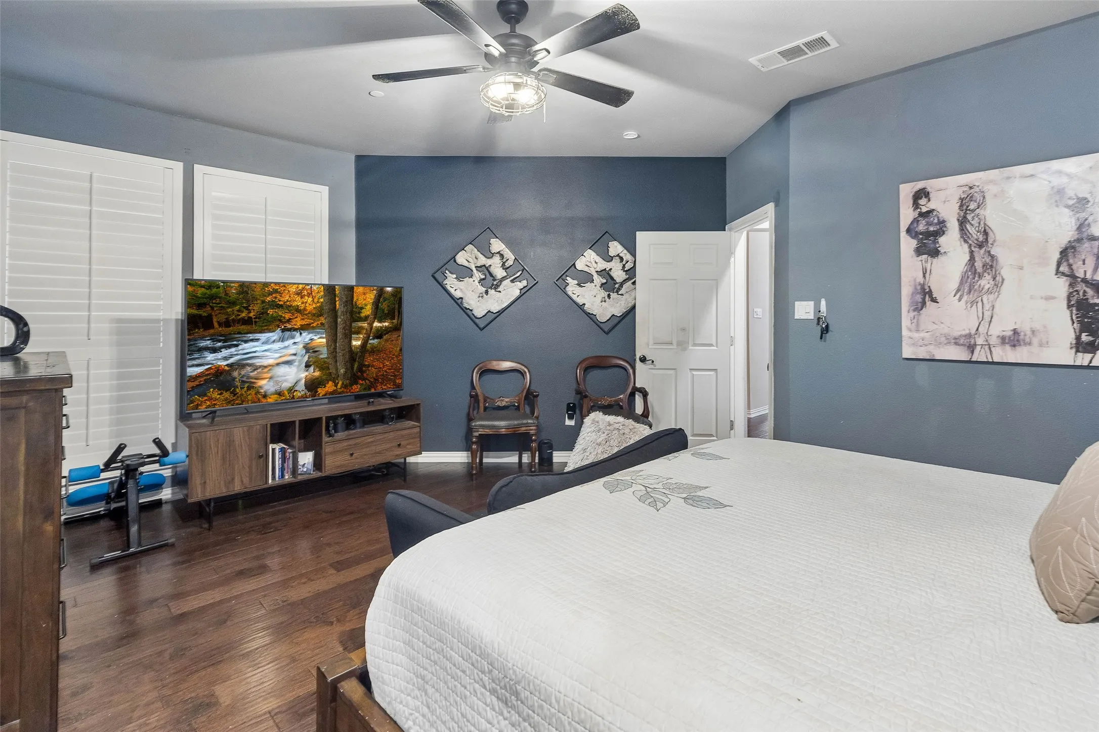 Townhouse For Sale in Denton County , 1748 Massey Drive, Lewisville, Texas 75067, 3 Bedroom, 3 Bathroom, 2 Garage spaces, 1,804 Sqft, built in 2002, mls#21386034, Real Estate Agent in Lewisville, Homes For Sale in Denton county, Homes For Sale in Lewisville, Realtor in Lewisville Texas, Real Estate Brokerage Independent Realty Texas, Luminita Cordes Realtor