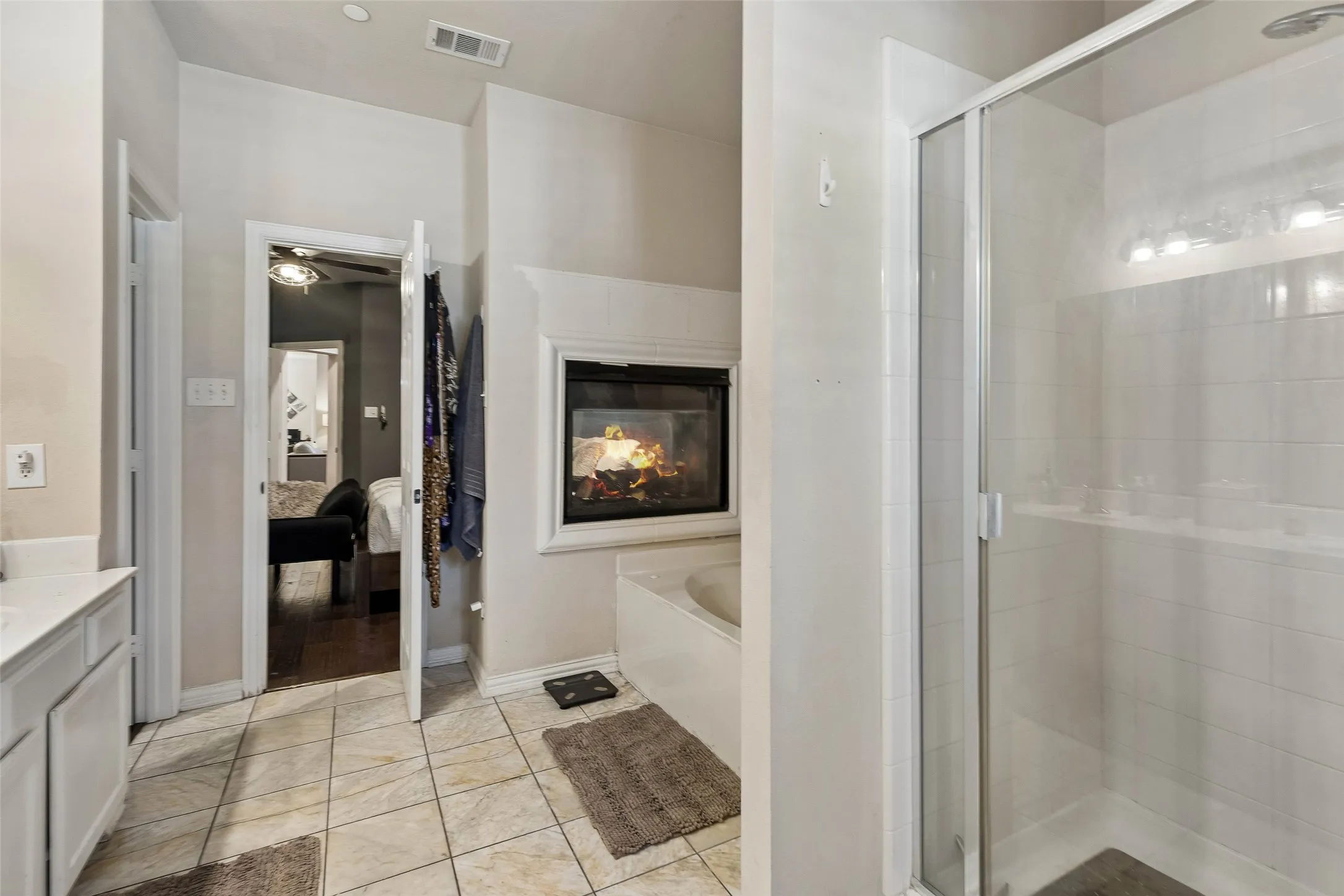 Townhouse For Sale in Denton County , 1748 Massey Drive, Lewisville, Texas 75067, 3 Bedroom, 3 Bathroom, 2 Garage spaces, 1,804 Sqft, built in 2002, mls#21386034, Real Estate Agent in Lewisville, Homes For Sale in Denton county, Homes For Sale in Lewisville, Realtor in Lewisville Texas, Real Estate Brokerage Independent Realty Texas, Luminita Cordes Realtor