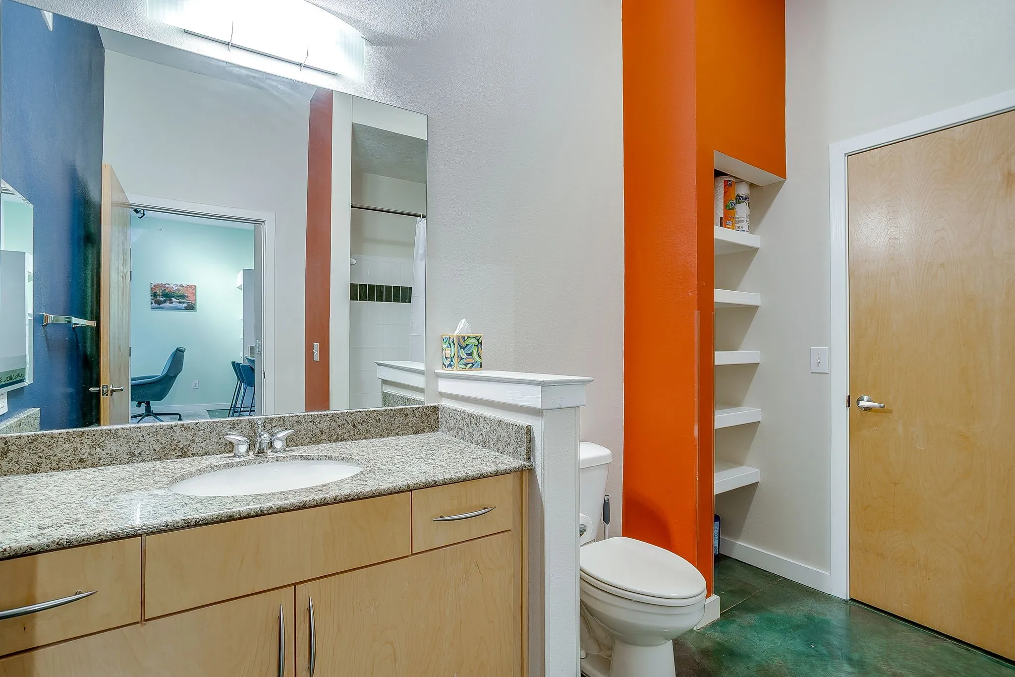 Condominium For Sale in Tarrant County , 201 W Lancaster Avenue 208, Fort Worth, Texas 76102, 1 Bedroom, 1 Bathroom, 2 Garage spaces, 778 Sqft, built in 2005, mls#21390166, Real Estate Agent in Fort Worth, Homes For Sale in Tarrant county, Homes For Sale in Fort Worth, Realtor in Fort Worth Texas, Real Estate Brokerage Independent Realty Texas, Luminita Cordes Realtor