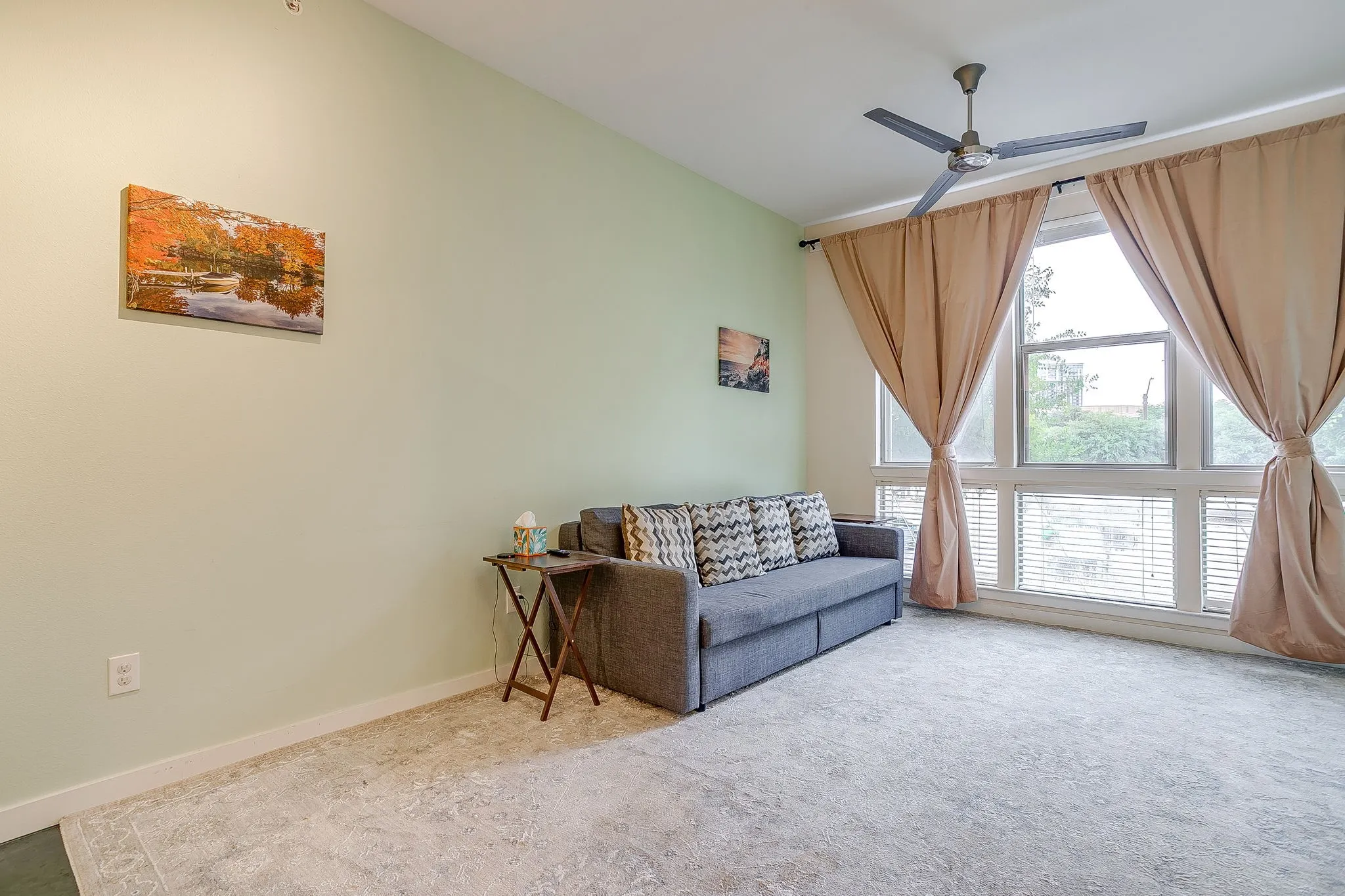 Condominium For Sale in Tarrant County , 201 W Lancaster Avenue 208, Fort Worth, Texas 76102, 1 Bedroom, 1 Bathroom, 2 Garage spaces, 778 Sqft, built in 2005, mls#21390166, Real Estate Agent in Fort Worth, Homes For Sale in Tarrant county, Homes For Sale in Fort Worth, Realtor in Fort Worth Texas, Real Estate Brokerage Independent Realty Texas, Luminita Cordes Realtor