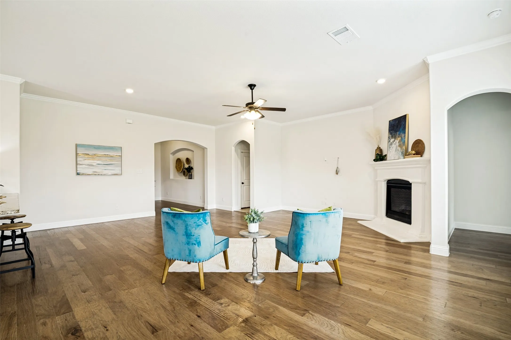 Single Family Residence For Sale in Rockwall County , 2618 Long Common, Rockwall, Texas 75032, 4 Bedroom, 2 Bathroom, 2 Garage spaces, 2,688 Sqft, built in 2019, mls#21390159, Real Estate Agent in Rockwall, Homes For Sale in Rockwall county, Homes For Sale in Rockwall, Realtor in Rockwall Texas, Real Estate Brokerage Independent Realty Texas, Luminita Cordes Realtor