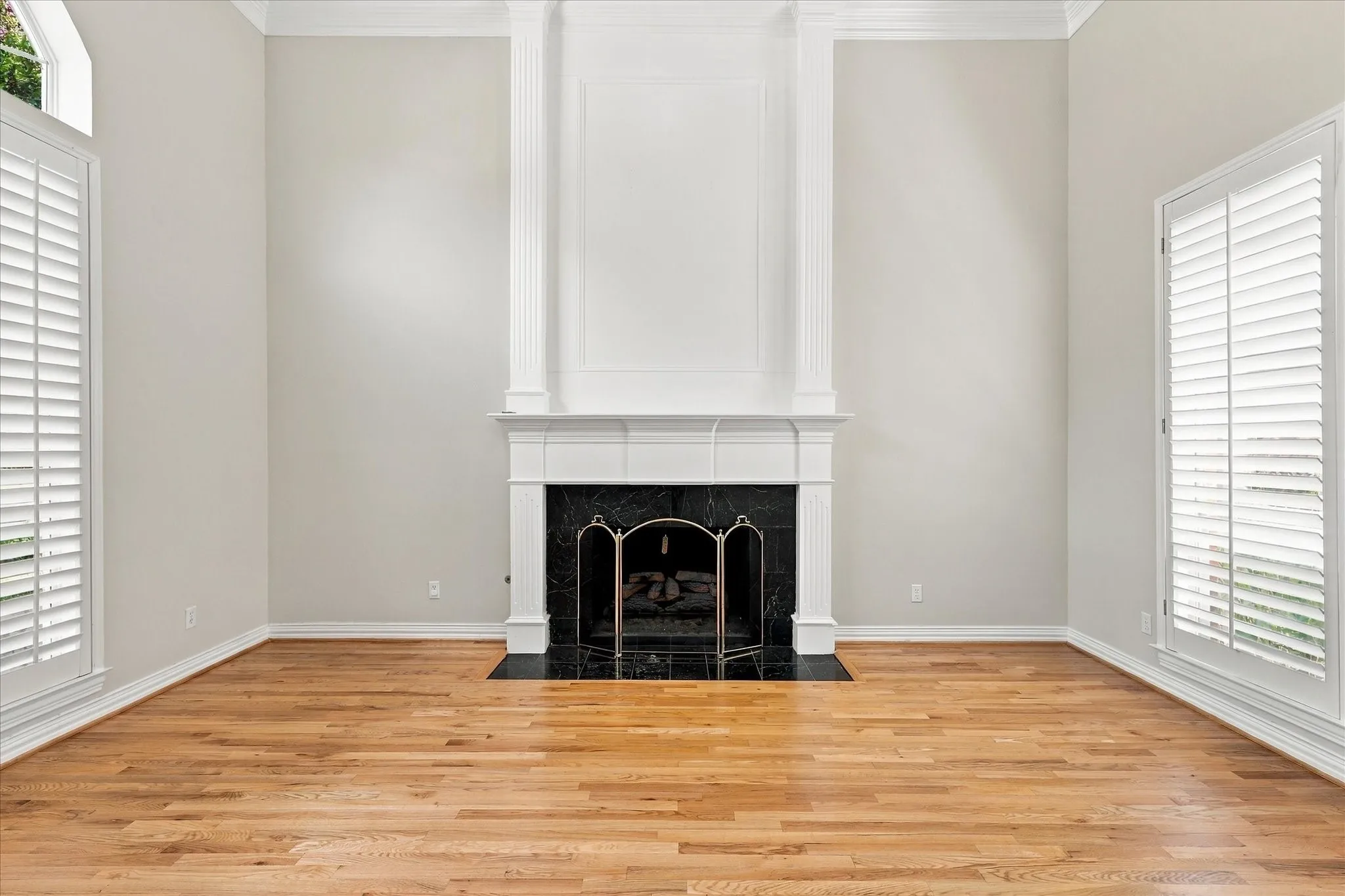 Single Family Residence For Sale in Dallas County , 14762 Bedivere Court, Addison, Texas 75254, 4 Bedroom, 3 Bathroom, 2 Garage spaces, 3,946 Sqft, built in 1995, mls#21385839, Real Estate Agent in Addison, Homes For Sale in Dallas county, Homes For Sale in Addison, Realtor in Addison Texas, Real Estate Brokerage Independent Realty Texas, Luminita Cordes Realtor
