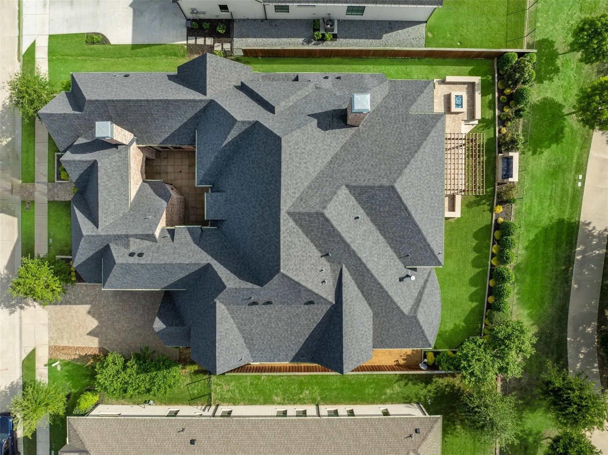 Single Family Residence For Sale in Collin County , 818 Brett Drive, Allen, Texas 75013, 5 Bedroom, 7 Bathroom, 3 Garage spaces, 6,733 Sqft, built in 2018, mls#21386872, Real Estate Agent in Allen, Homes For Sale in Collin county, Homes For Sale in Allen, Realtor in Allen Texas, Real Estate Brokerage Independent Realty Texas, Luminita Cordes Realtor