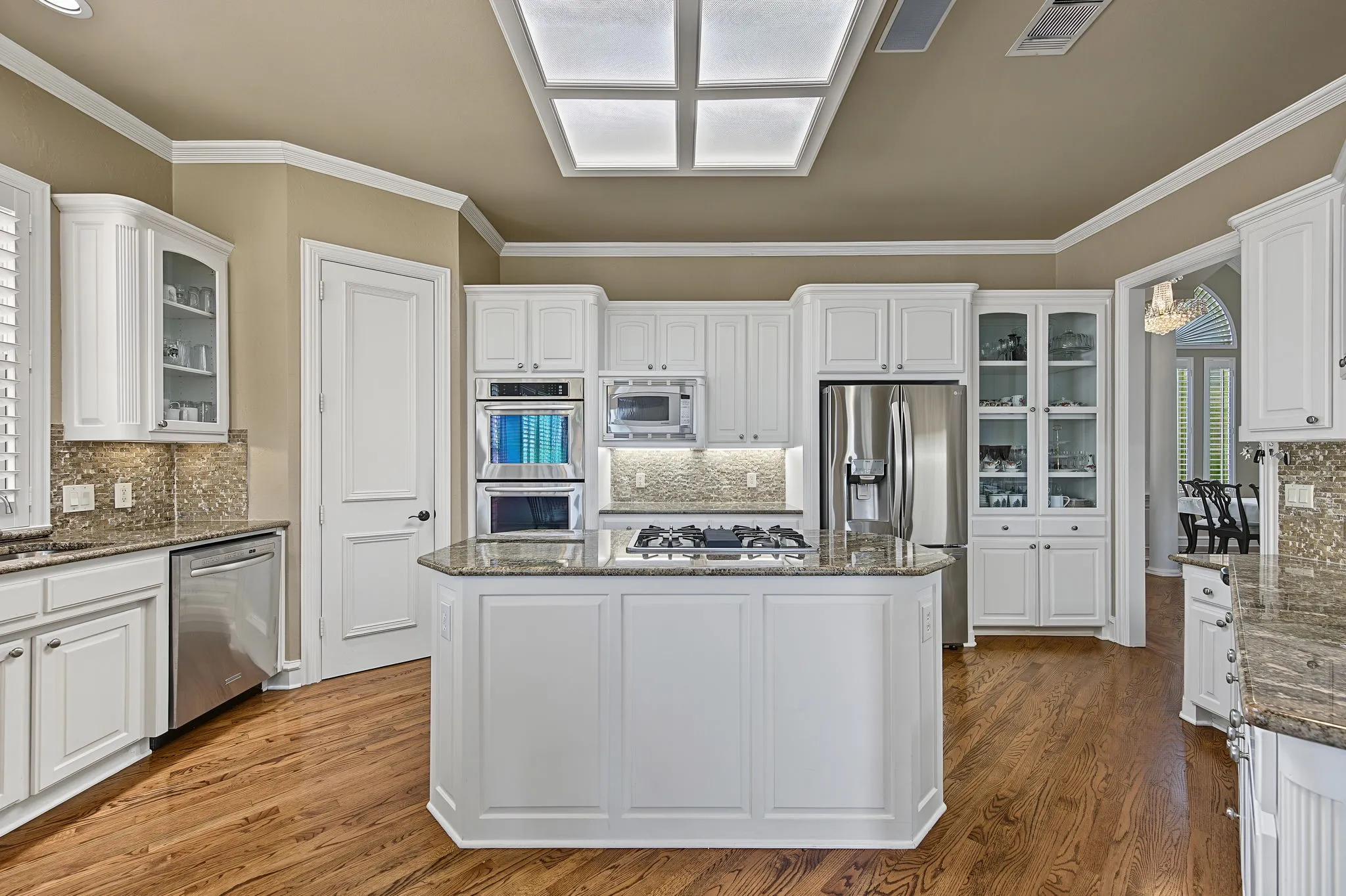 Single Family Residence For Sale in Denton County , 3021 Greenhill Drive, Plano, Texas 75093, 4 Bedroom, 4 Bathroom, 2 Garage spaces, 3,412 Sqft, built in 1994, mls#21385341, Real Estate Agent in Plano, Homes For Sale in Denton county, Homes For Sale in Plano, Realtor in Plano Texas, Real Estate Brokerage Independent Realty Texas, Luminita Cordes Realtor