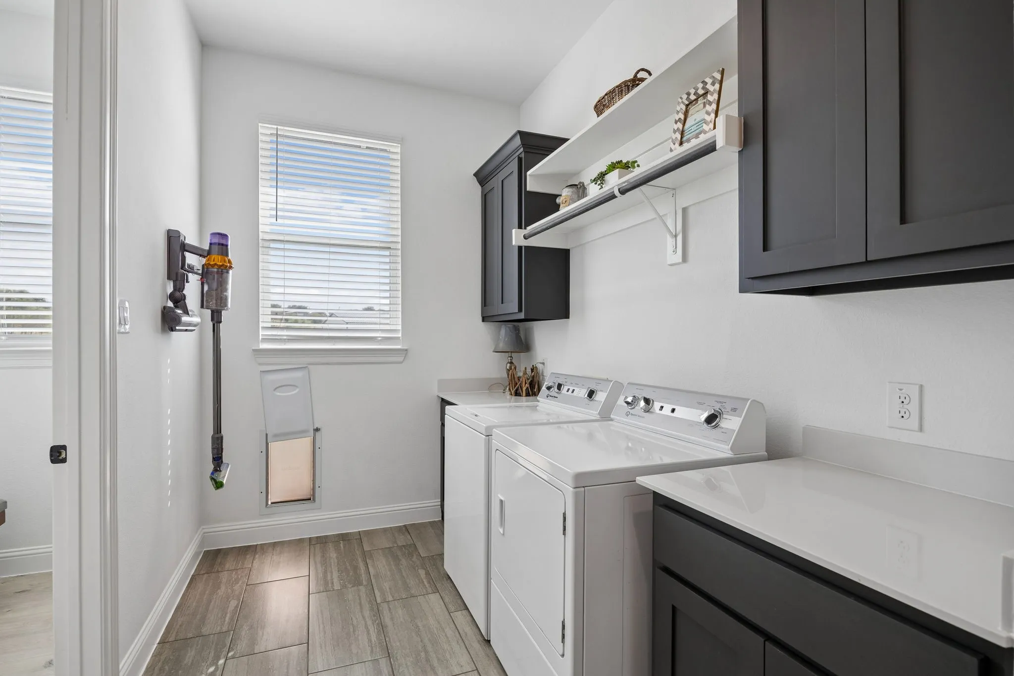 Single Family Residence For Sale in Tarrant County , 4306 Sandstrom Way, Fort Worth, Texas 76179, 5 Bedroom, 4 Bathroom, 3 Garage spaces, 3,500 Sqft, built in 2023, mls#21389881, Real Estate Agent in Fort Worth, Homes For Sale in Tarrant county, Homes For Sale in Fort Worth, Realtor in Fort Worth Texas, Real Estate Brokerage Independent Realty Texas, Luminita Cordes Realtor