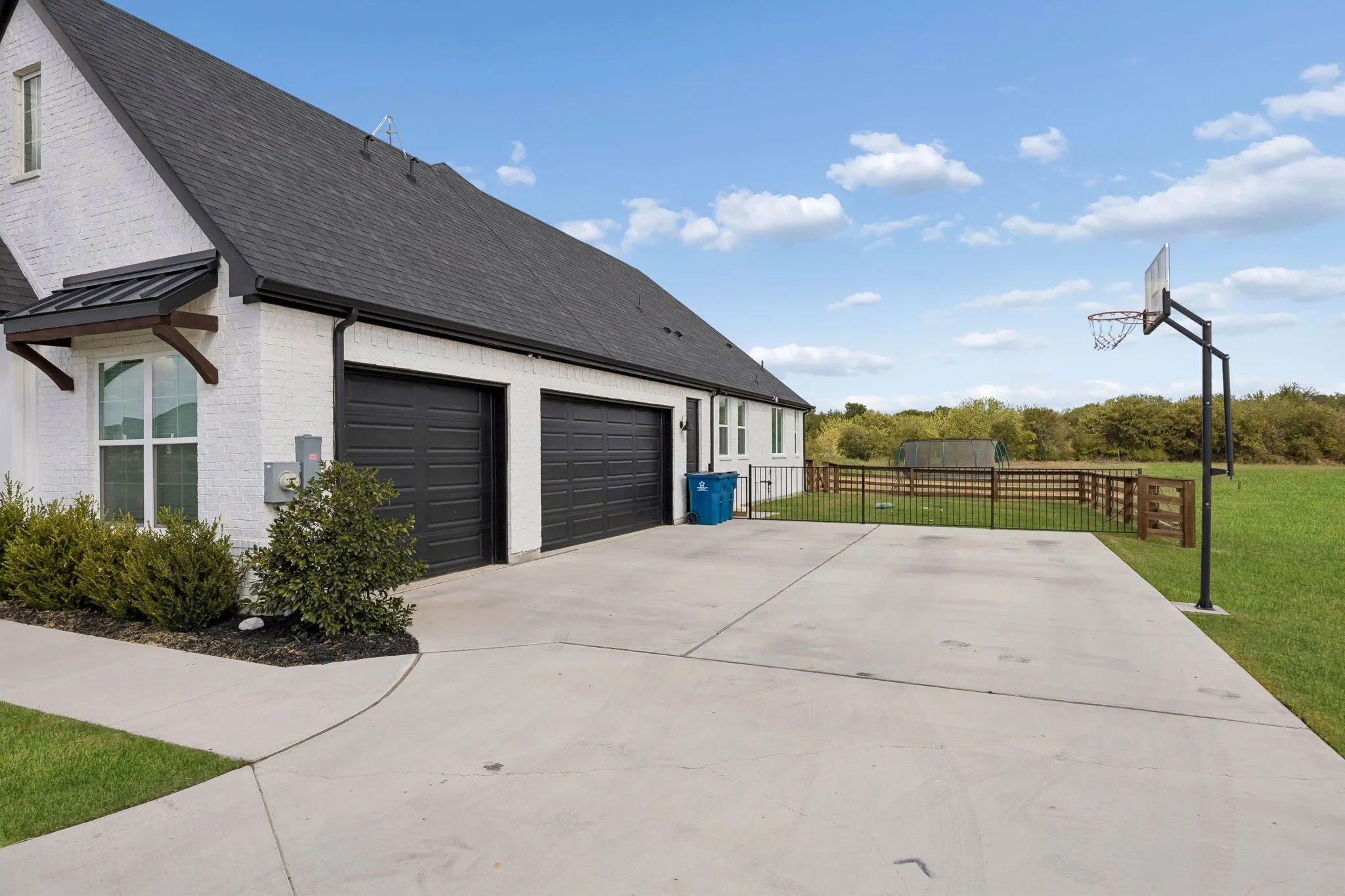 Single Family Residence For Sale in Tarrant County , 4306 Sandstrom Way, Fort Worth, Texas 76179, 5 Bedroom, 4 Bathroom, 3 Garage spaces, 3,500 Sqft, built in 2023, mls#21389881, Real Estate Agent in Fort Worth, Homes For Sale in Tarrant county, Homes For Sale in Fort Worth, Realtor in Fort Worth Texas, Real Estate Brokerage Independent Realty Texas, Luminita Cordes Realtor