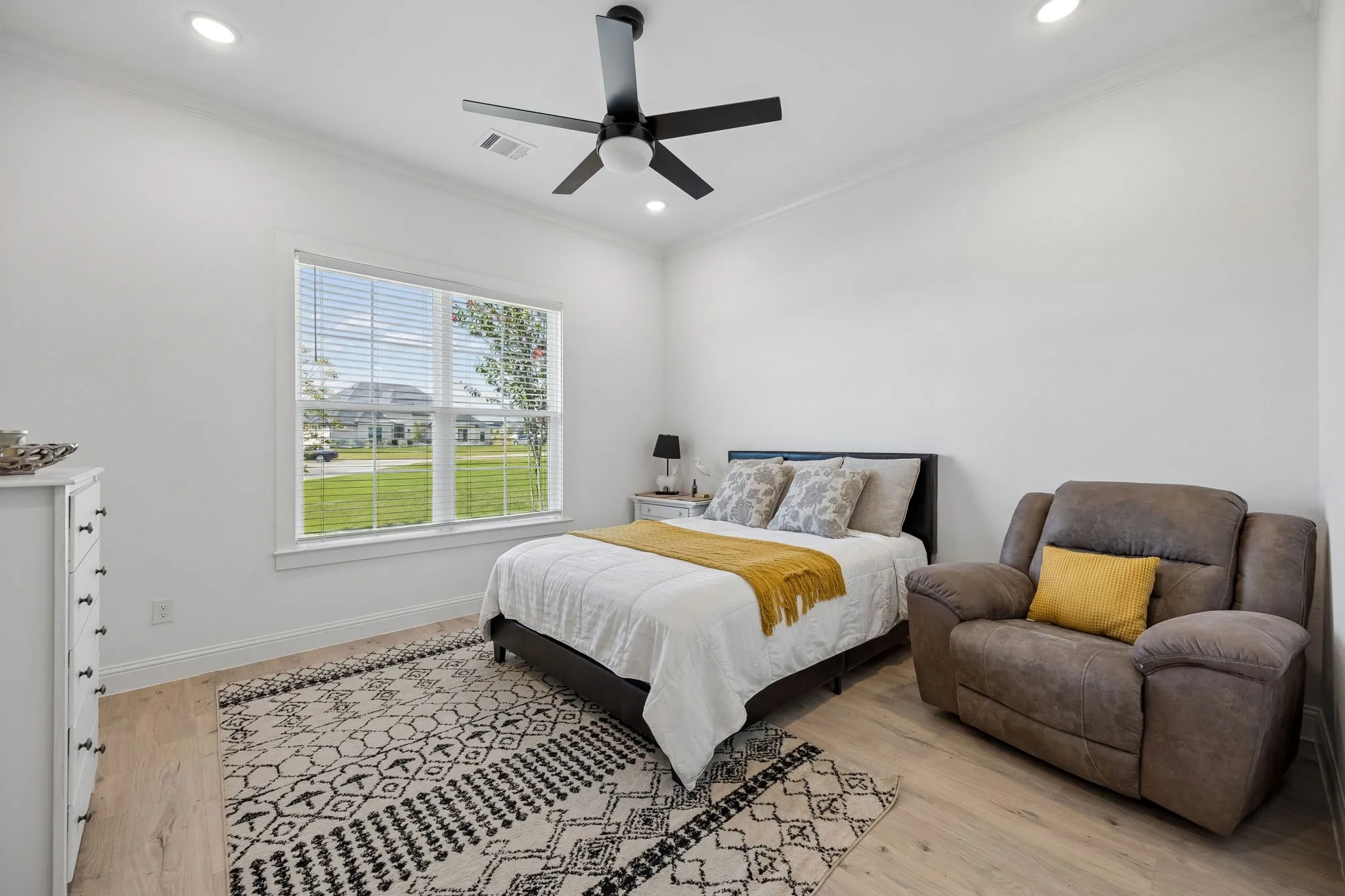 Single Family Residence For Sale in Tarrant County , 4306 Sandstrom Way, Fort Worth, Texas 76179, 5 Bedroom, 4 Bathroom, 3 Garage spaces, 3,500 Sqft, built in 2023, mls#21389881, Real Estate Agent in Fort Worth, Homes For Sale in Tarrant county, Homes For Sale in Fort Worth, Realtor in Fort Worth Texas, Real Estate Brokerage Independent Realty Texas, Luminita Cordes Realtor