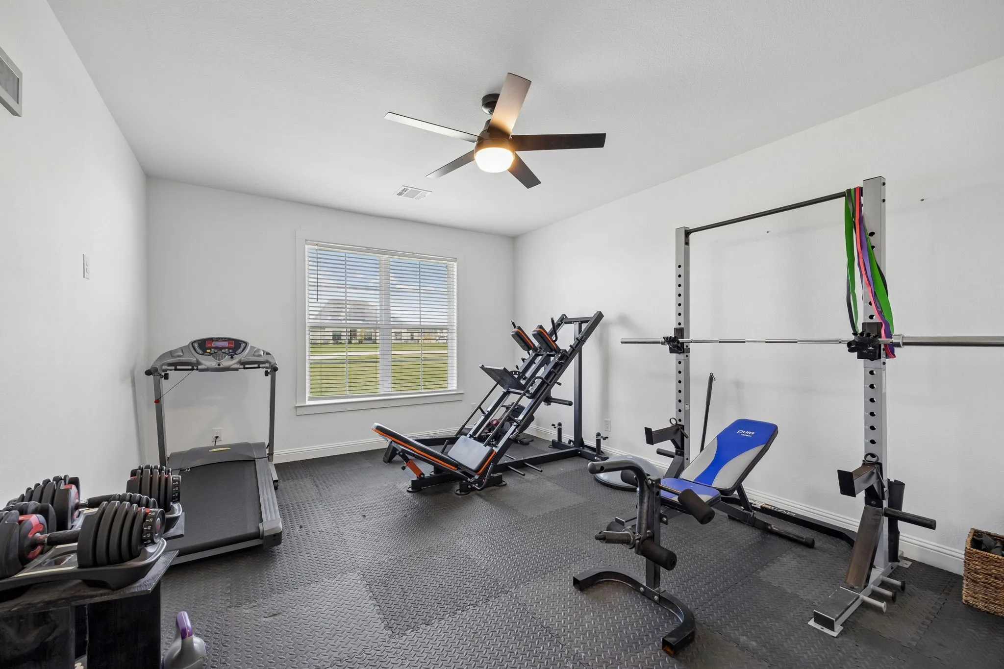 Single Family Residence For Sale in Tarrant County , 4306 Sandstrom Way, Fort Worth, Texas 76179, 5 Bedroom, 4 Bathroom, 3 Garage spaces, 3,500 Sqft, built in 2023, mls#21389881, Real Estate Agent in Fort Worth, Homes For Sale in Tarrant county, Homes For Sale in Fort Worth, Realtor in Fort Worth Texas, Real Estate Brokerage Independent Realty Texas, Luminita Cordes Realtor